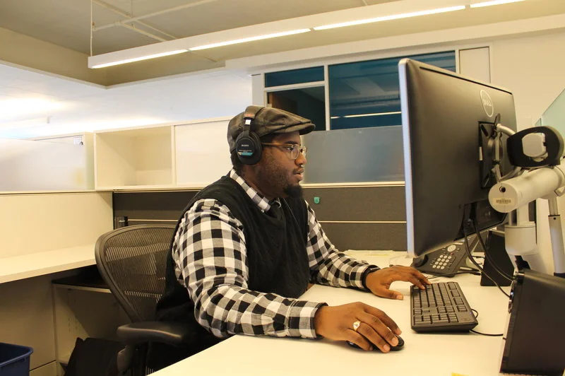  Flat cap and headphones (D.C. Edition) 