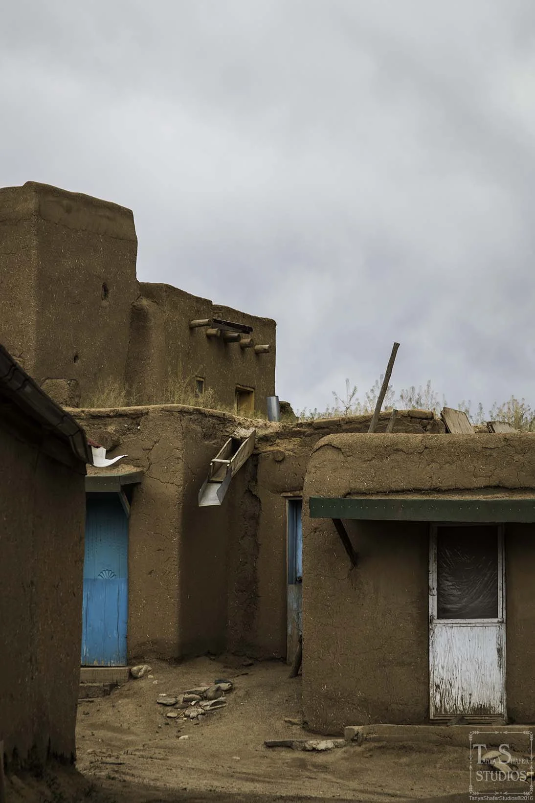 taos_pueblo2.jpg