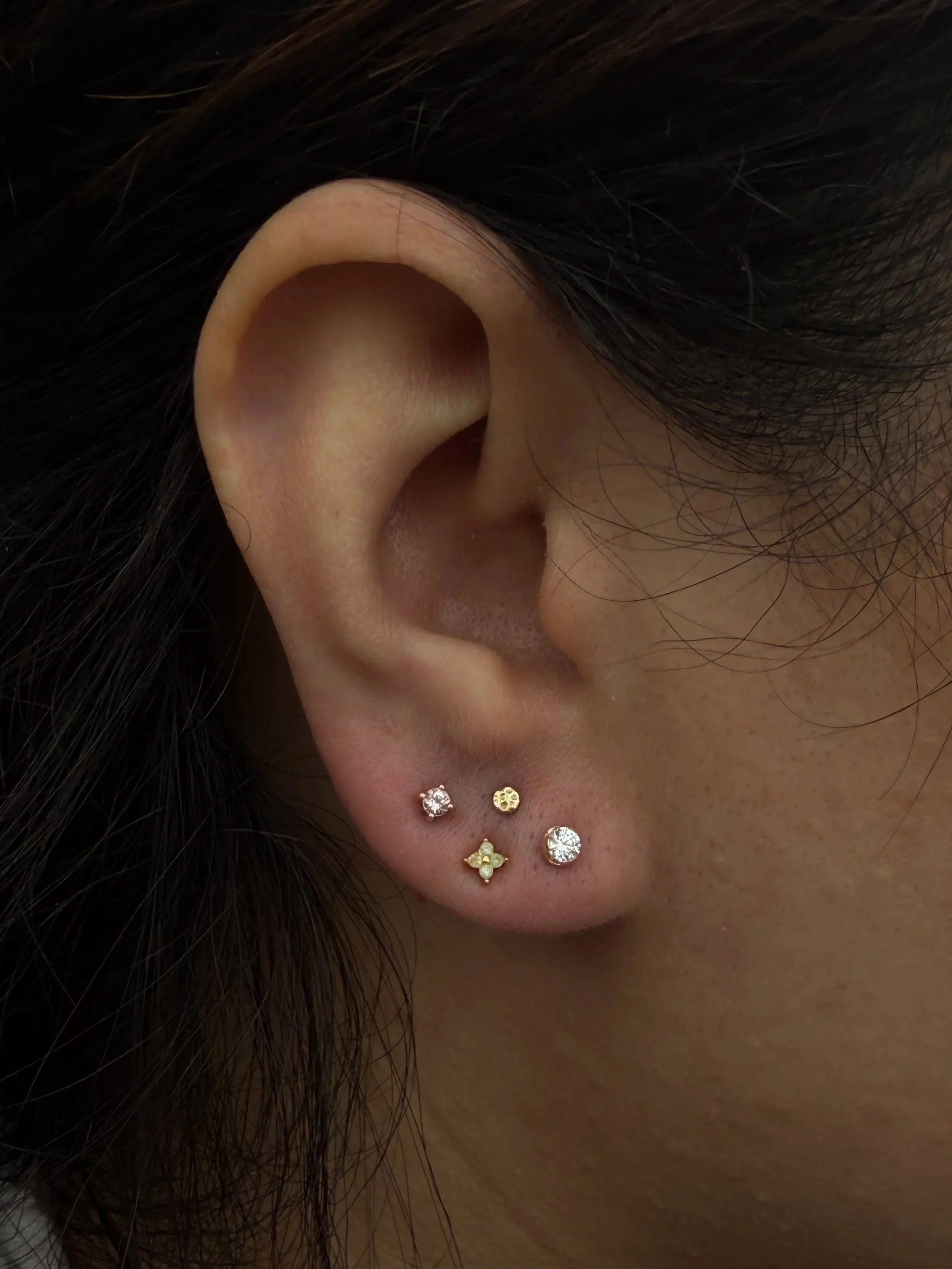 Lobe Gold Diamond Gemstone Curation