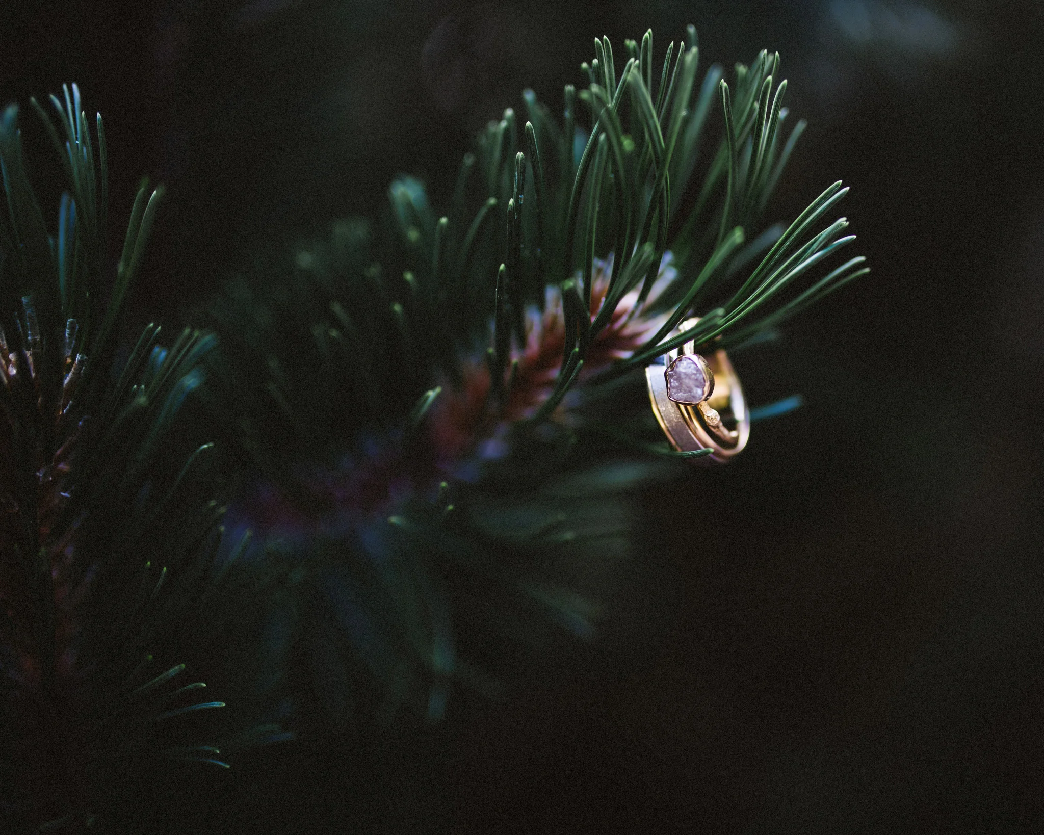UNIQUE ENGAGEMENT RING | RAW DIAMOND WEDDING RING