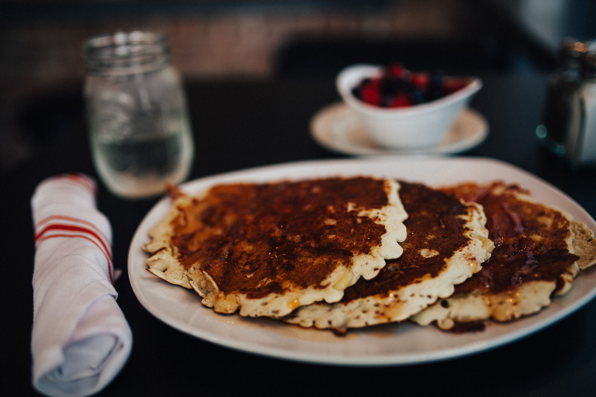 Mom's Kitchen & Bar, Astoria - Shadi Garman Photography