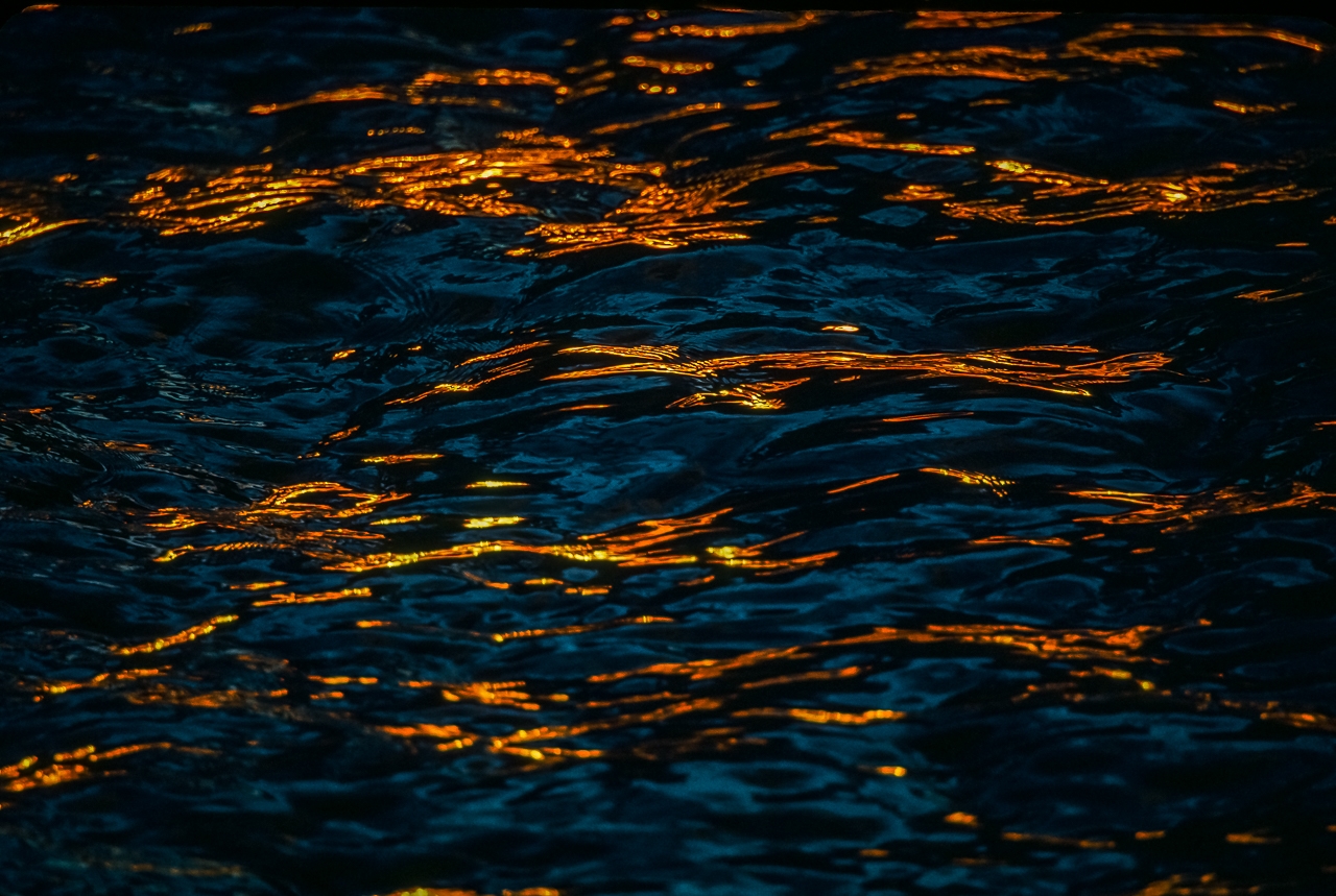 Molten Sun Gold Floats Green Lake Deep Blues