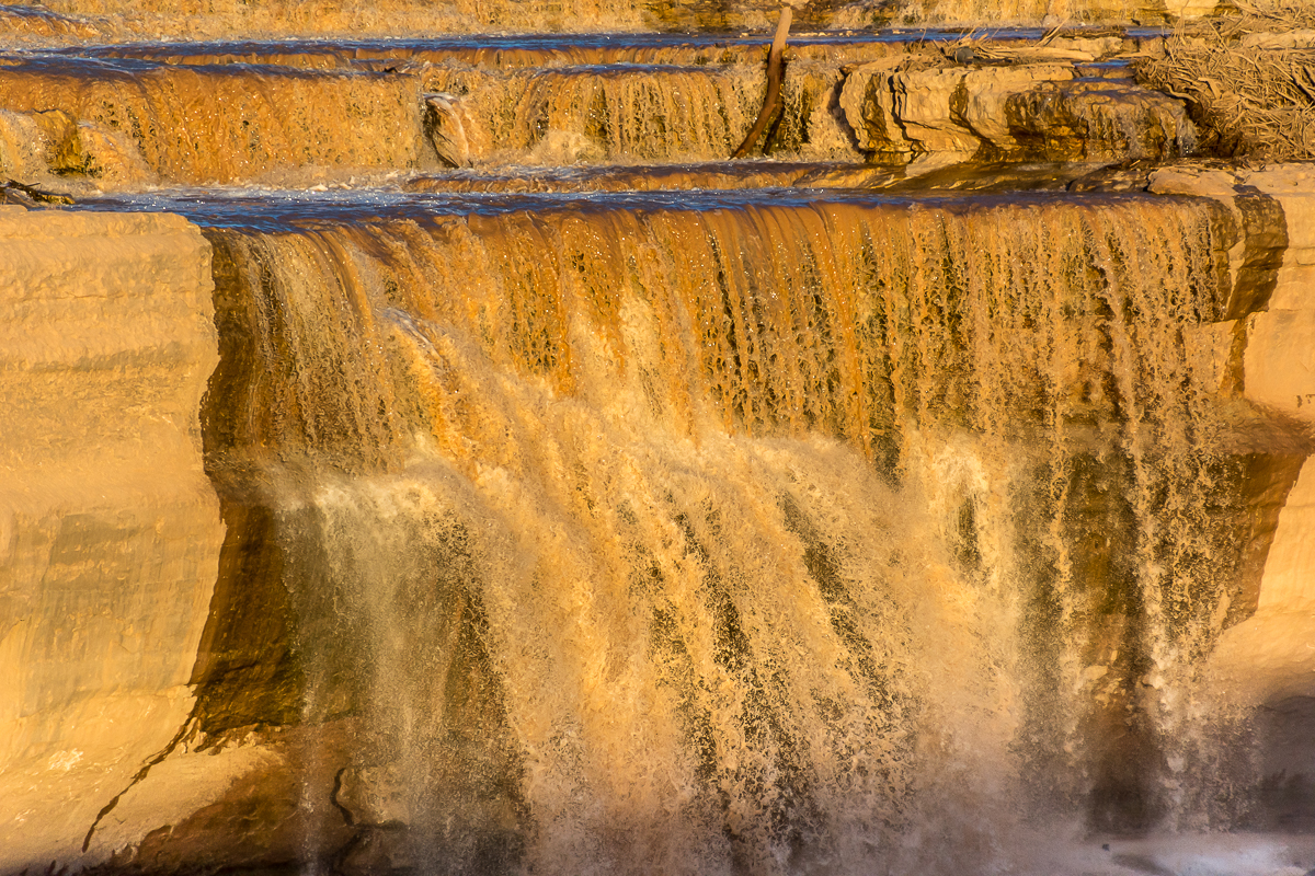 Road.Jones_T.--0256-2.jpg