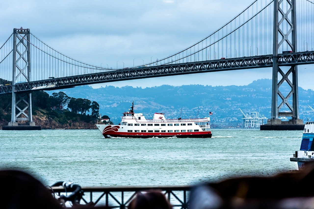 "MILLION DOLLAR WINDOW" ON THE SAN FRANCISCO-OAKLAND BAY BRIDGE (2017)