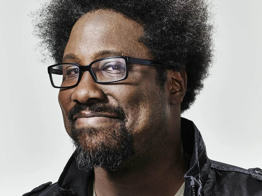 kamau-bell-headshot-2--bd2d89c8da37fbf85ced79744588a019ba0a7630-s900-c85.jpg