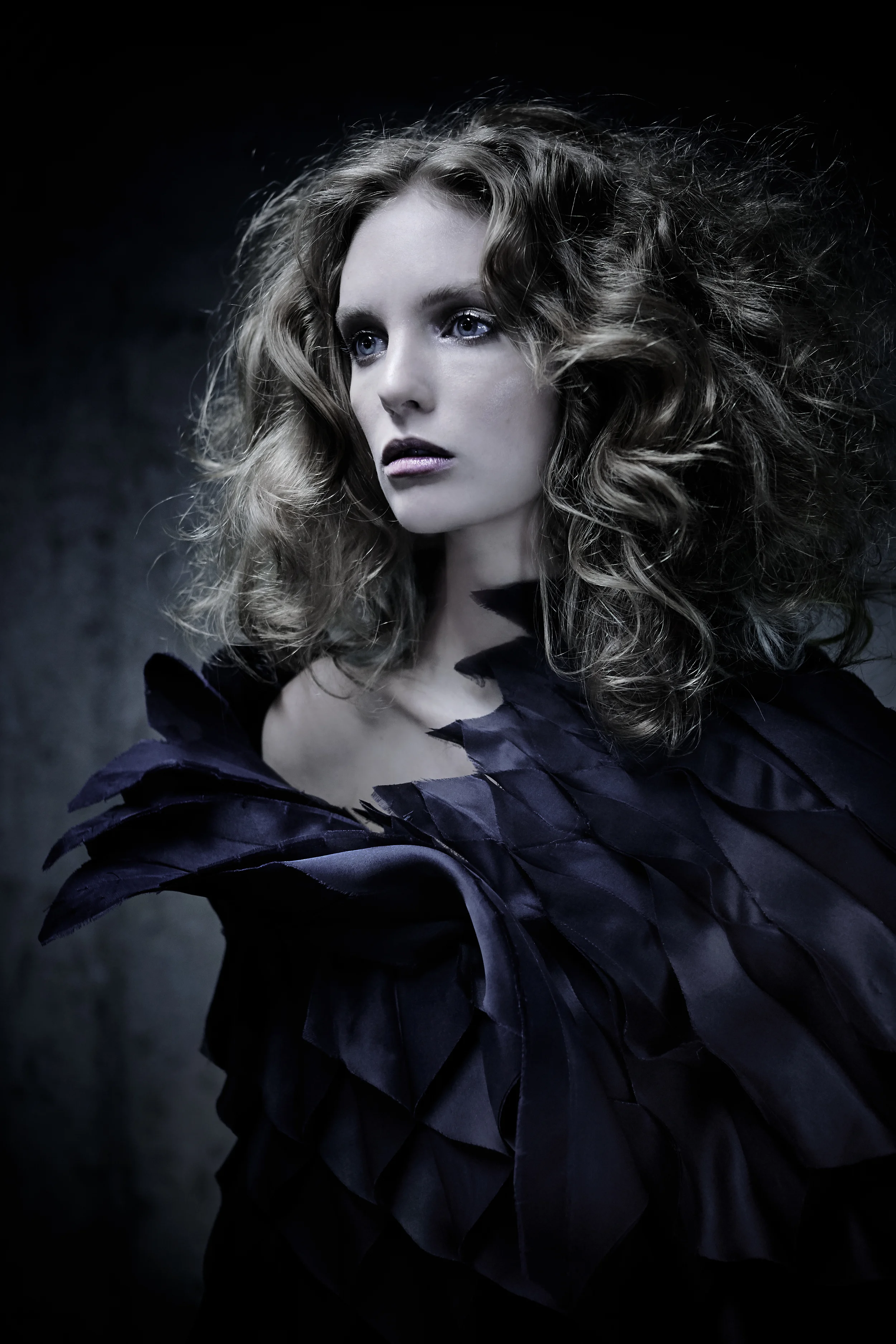 NO_ESCAPE_BEAUTY_09_026aFltn.jpg