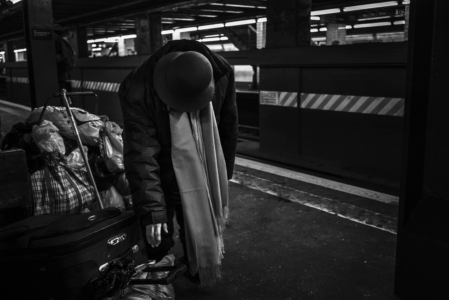 Brklyn_Subway_2018_Hoyt_Homeless_woman-113.jpg