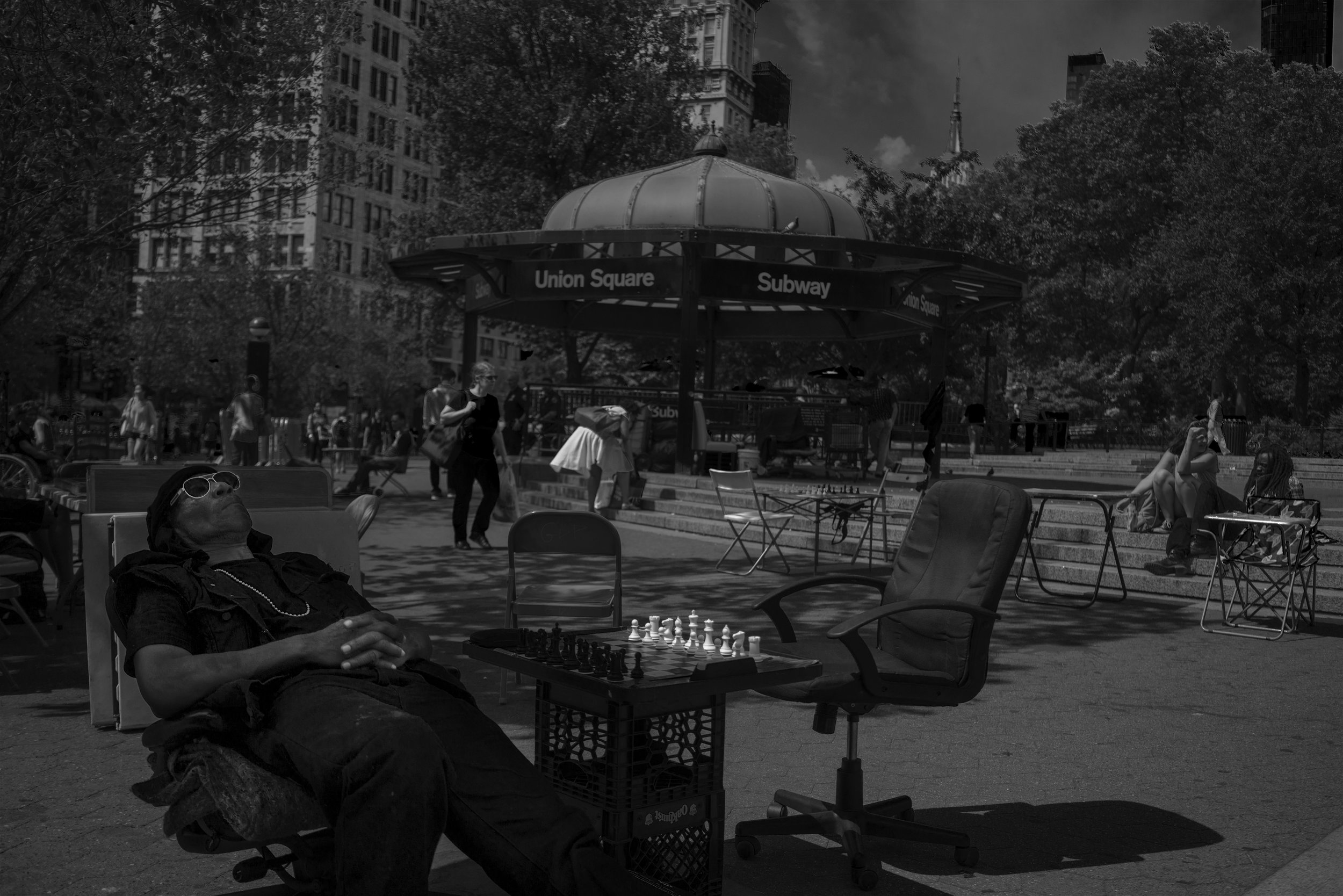 NYC_Street_2018_Sleeping_Chess_Player-001.jpg