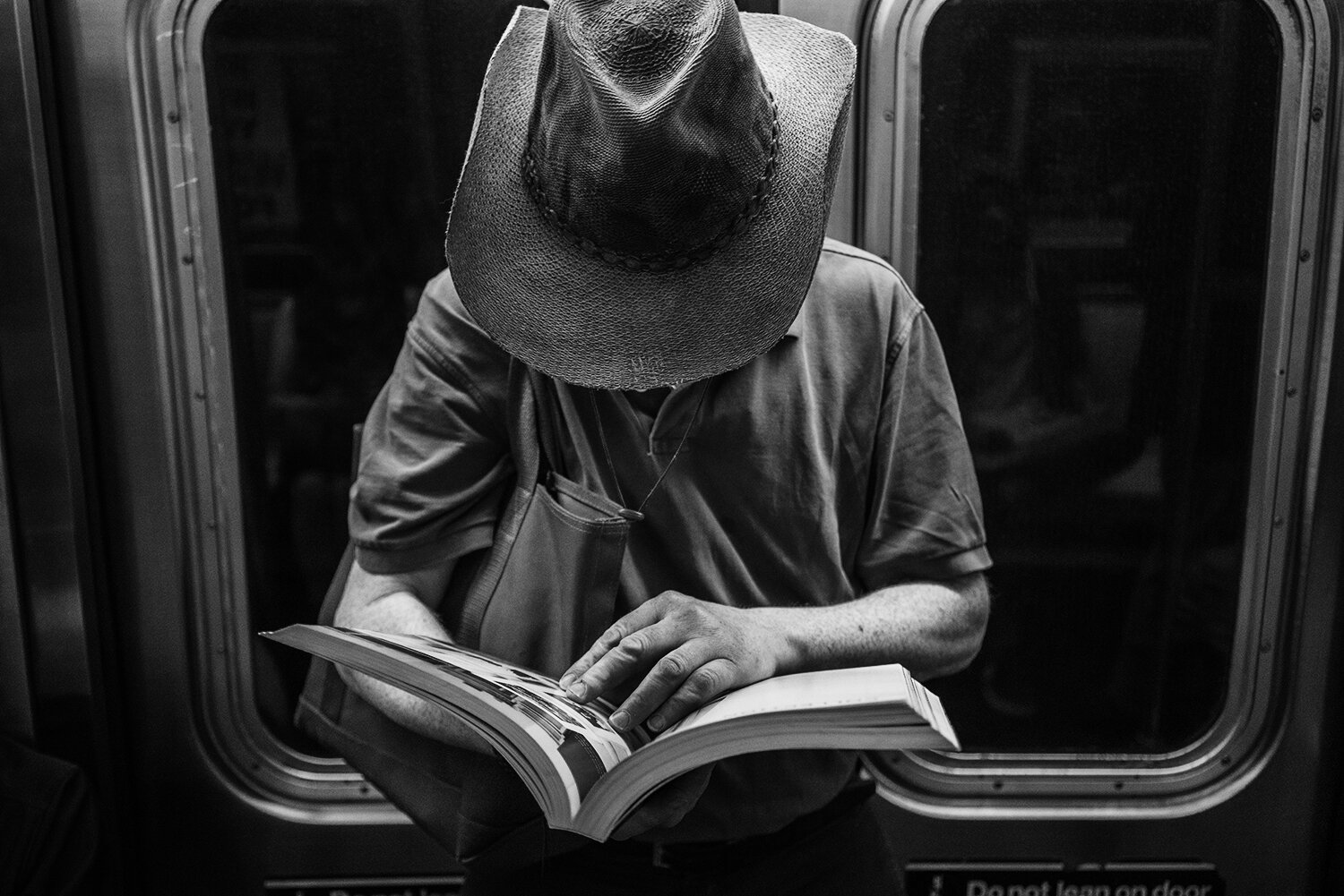 NYC_Subway_2018_Cowboy_Reading-016.jpg