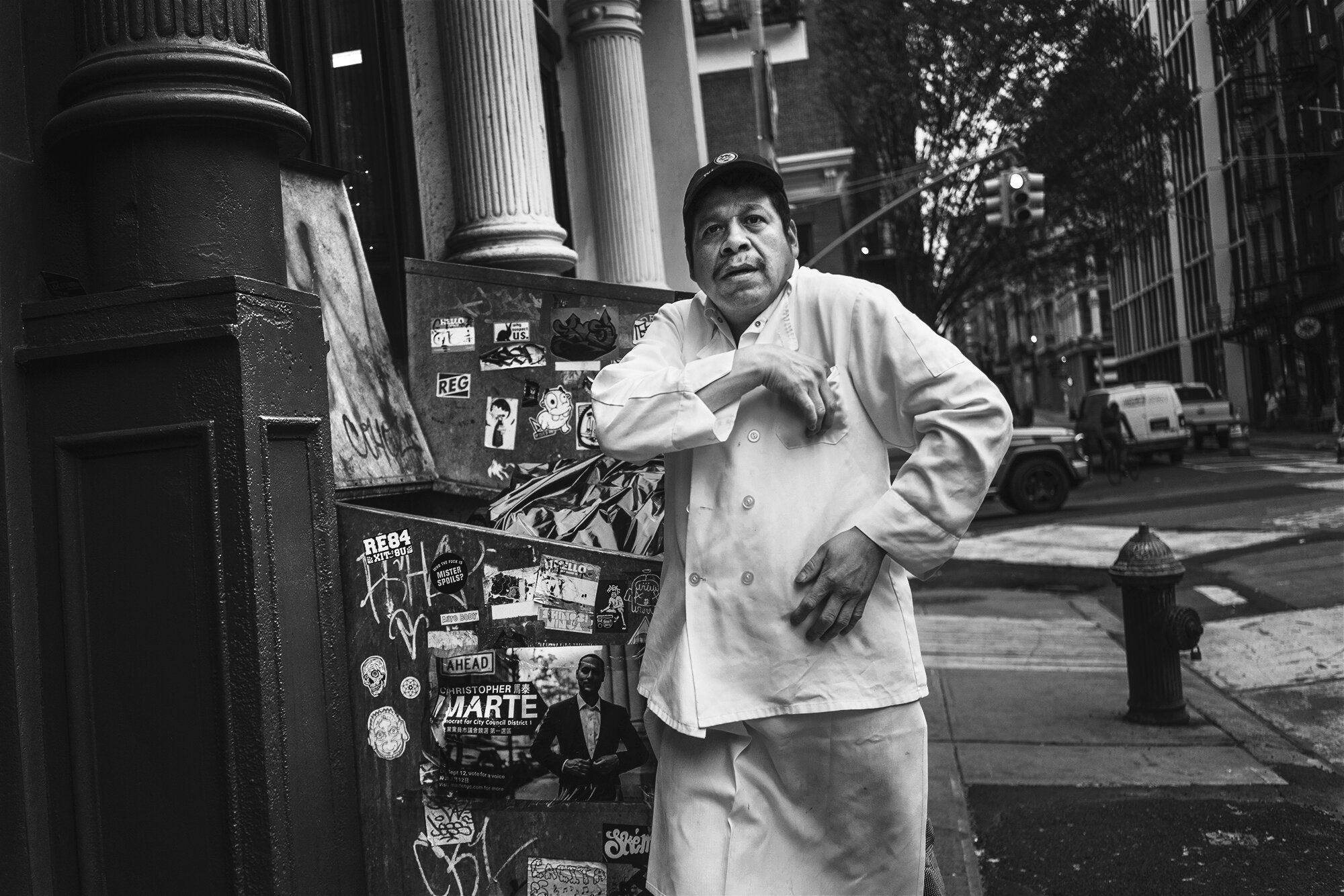 NYC_Street_2017_Chef_Taking_A_Break_Soho-003.jpg