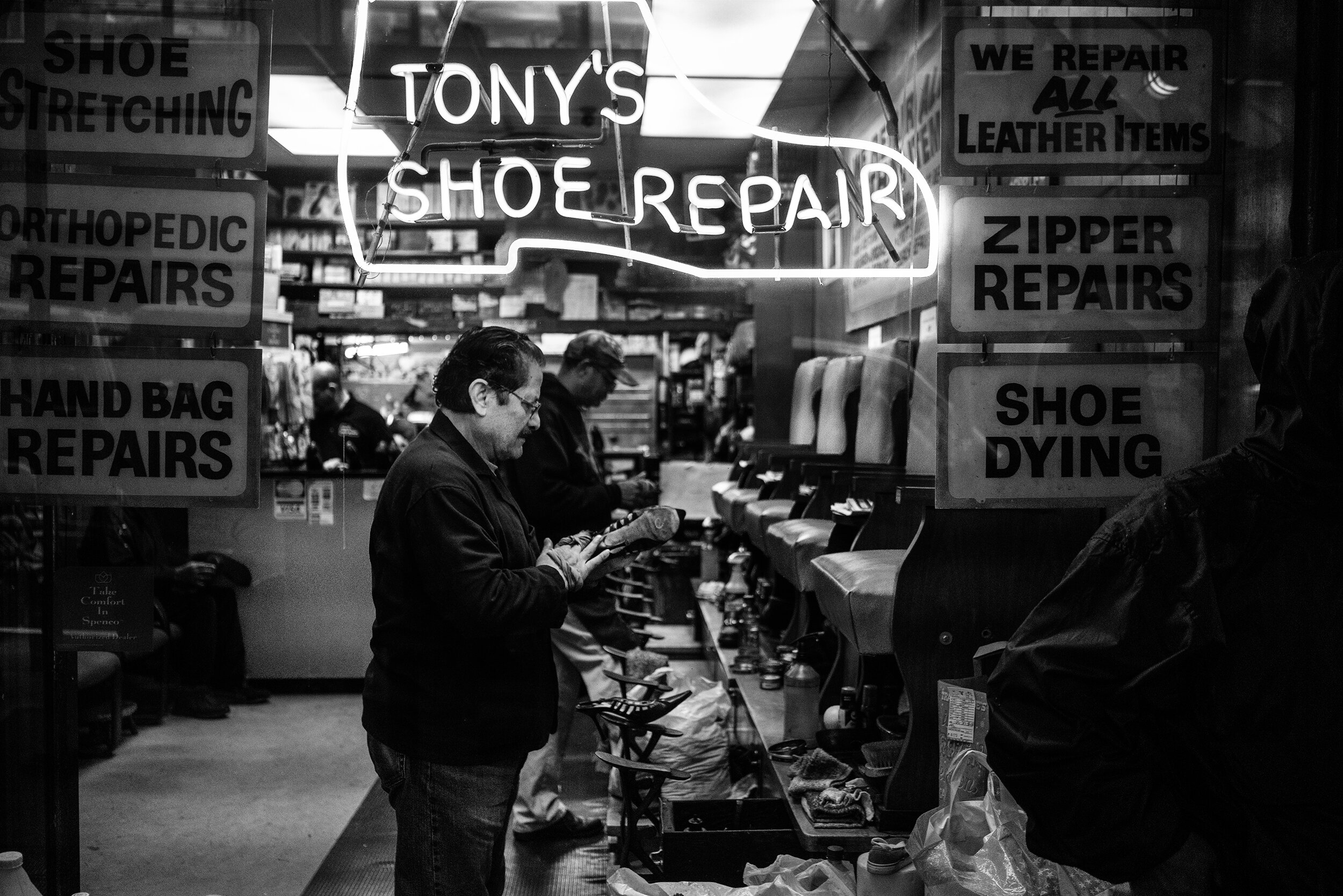 NYC_Street_2019_Midtown_Shoe_Repair-011.jpg