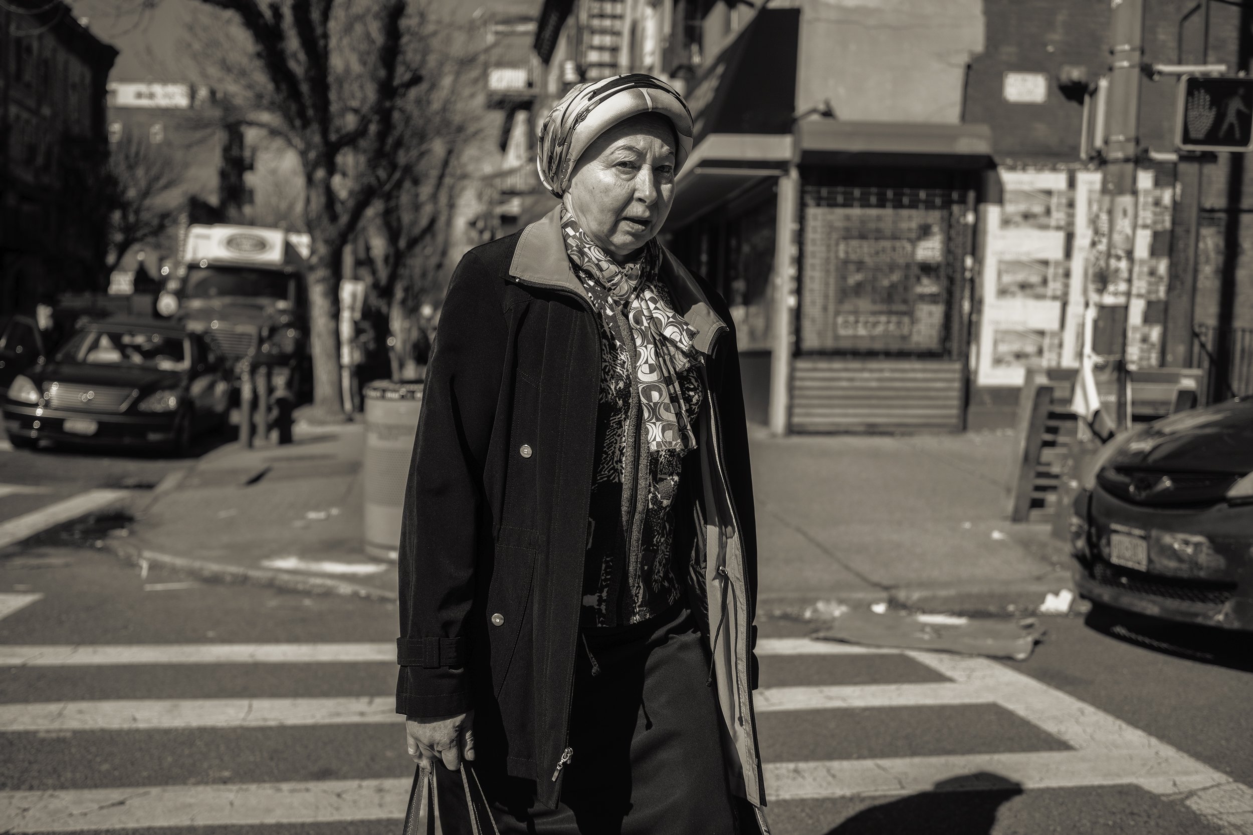Brklyn_Street_2023_Hasidic_Woman_Headscarf-007 copy.jpg