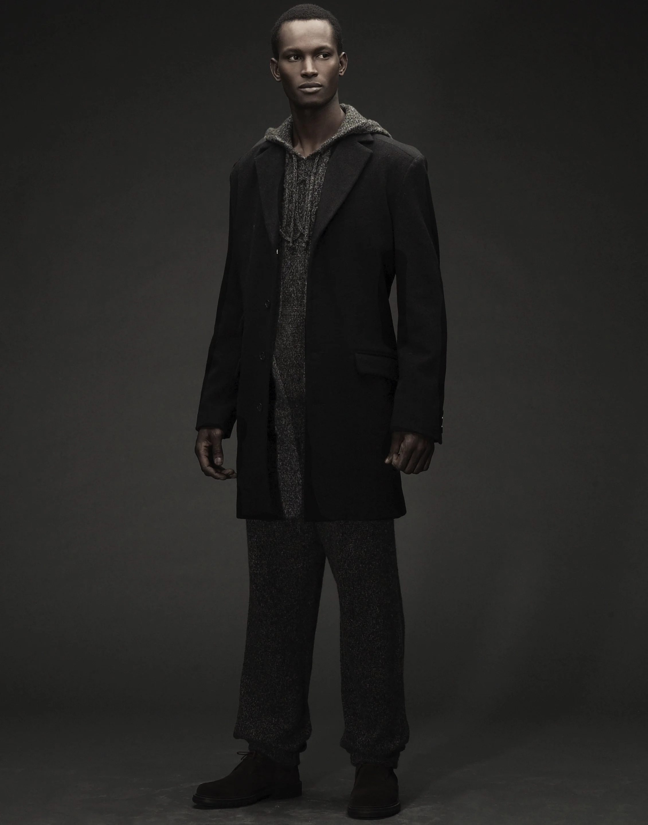 SeanJean_BlckOvrCoat 041006 007 copy.jpg