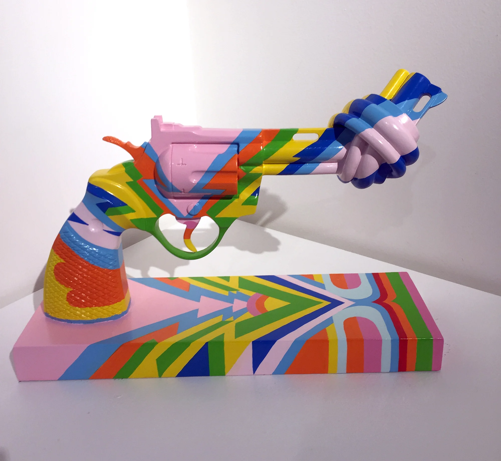 Paul McCartney Gun.jpg