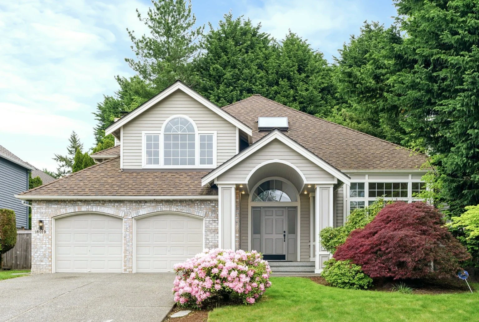 2-web-or-mls-16019-29th-dr-se_resized_1.jpeg