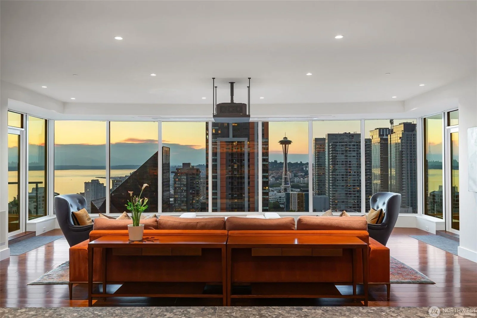 Living room 2.jpg