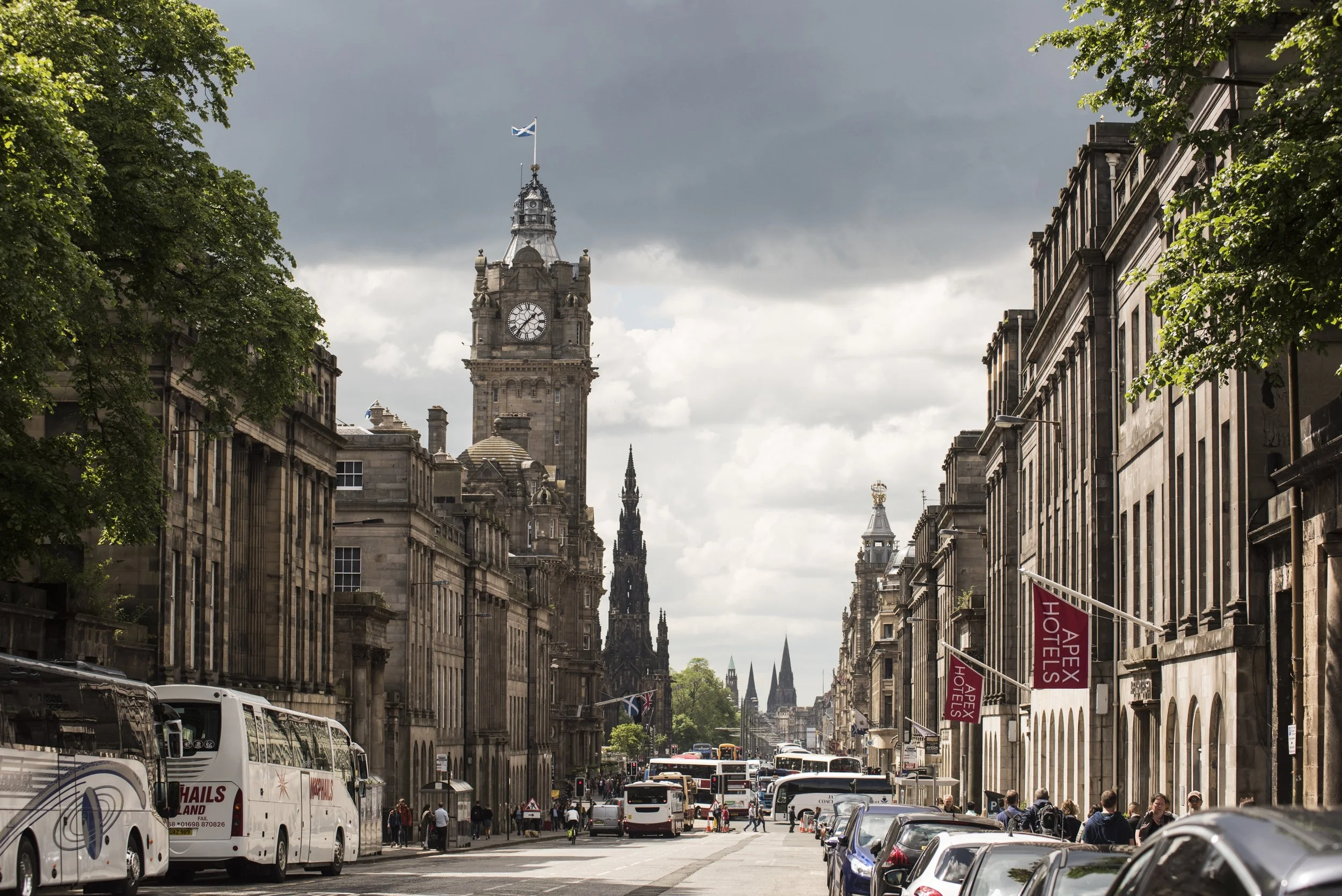 edinburgh-2384157.jpg