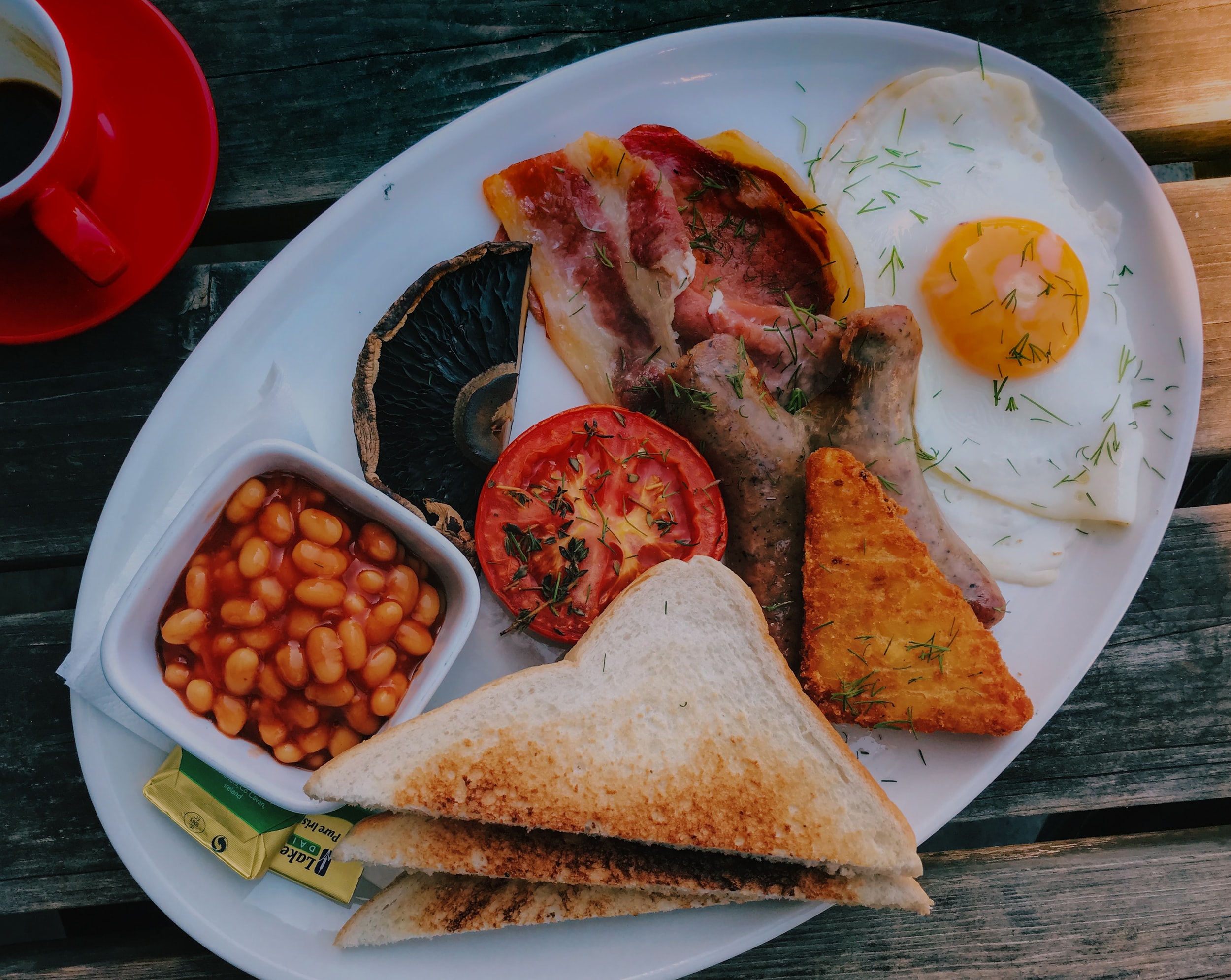 Upper Crust: Food (Not So) Glorious Food with Sophie Campbell