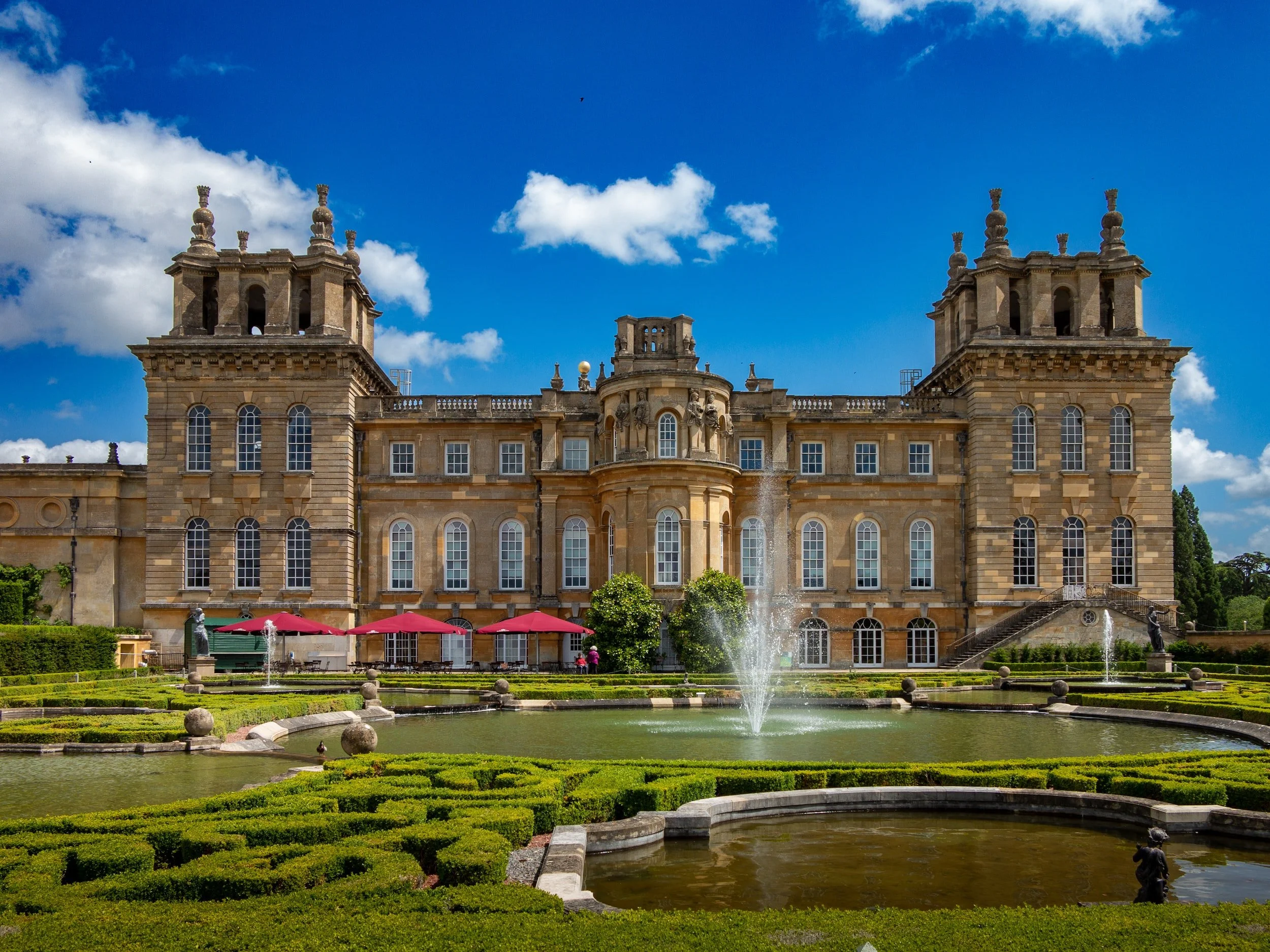 Day 4 – Blenheim, Bladon and Burford