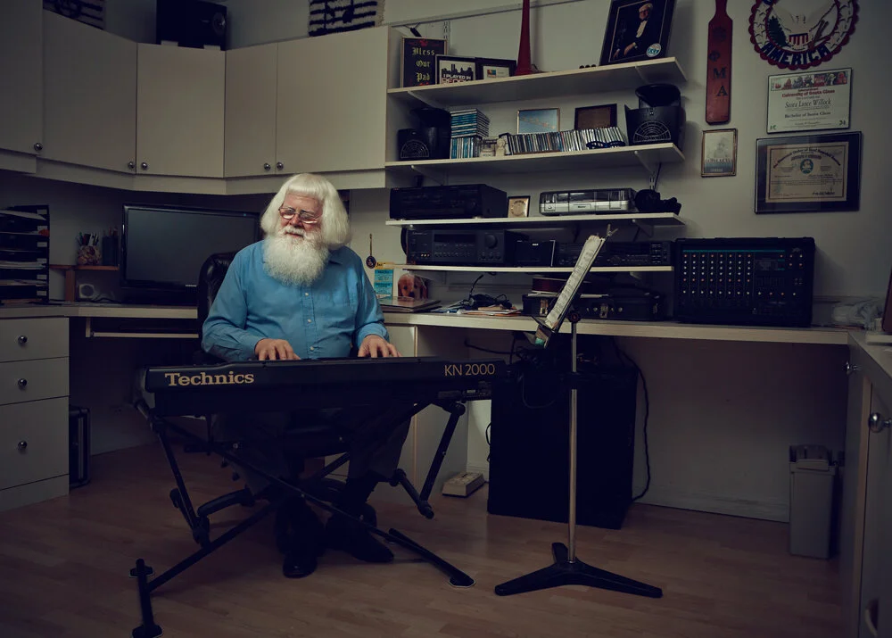 10_WEBRes_OffSeasonSantas_SantaLance_MBKoeth__B6A0538.jpg