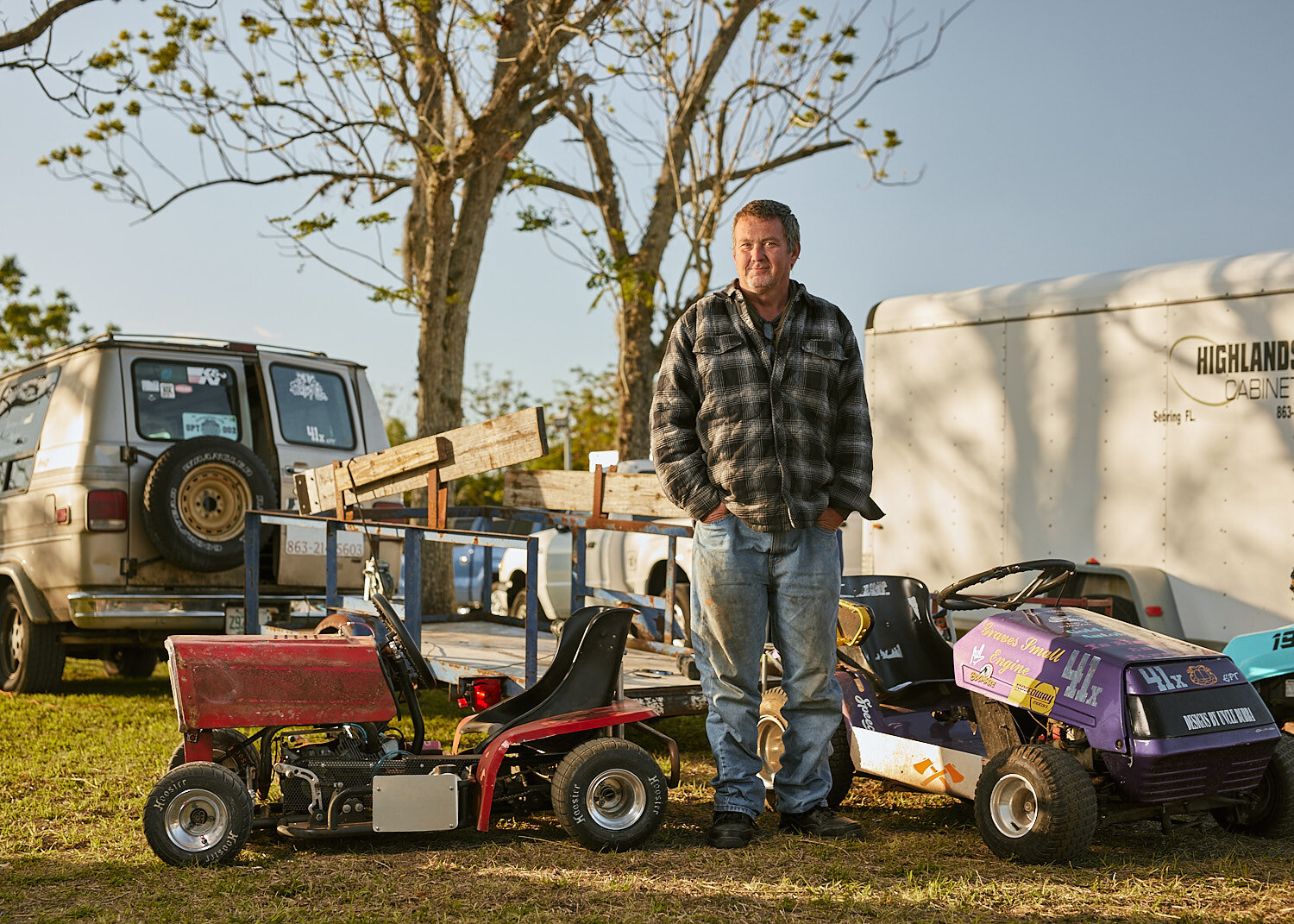 Proofs_FlamingoMag_LawnmowerRacing_Jan2021_MBKoeth__G8A5547.jpg