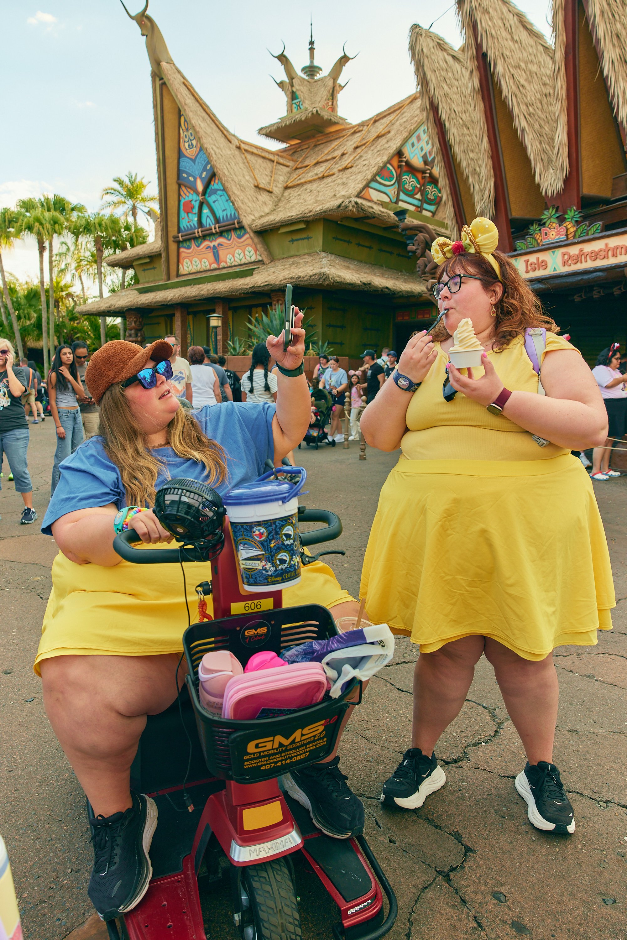 Proofs_NYTimes_PlusSizeParkHoppers_Feb2026_MBKoeth_7K6A3319.JPG