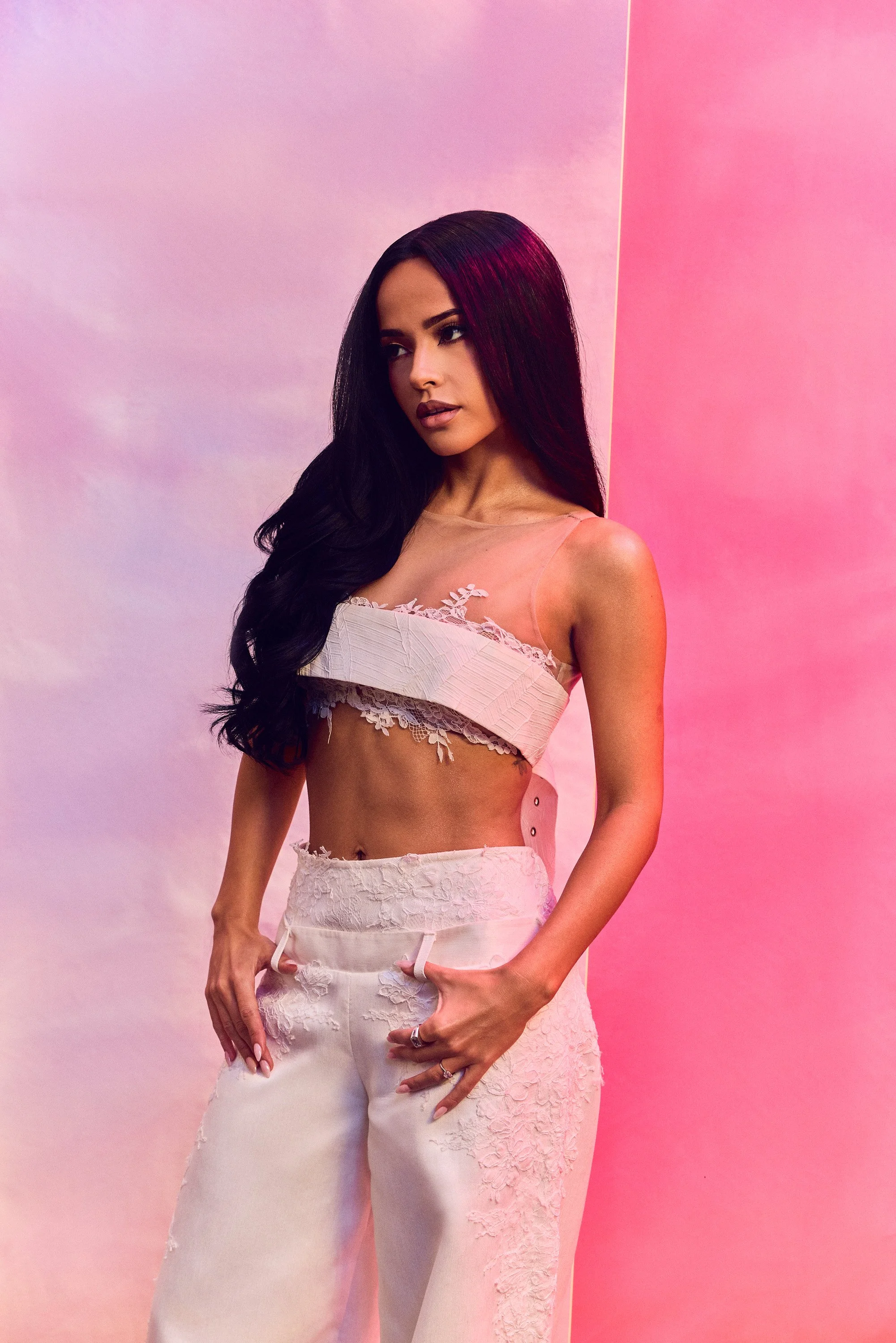 WEB_BillboardLatinMusicAwards_Finals_261019_BILLBOARD_Day03_shot07_BECKYG_1074.jpg
