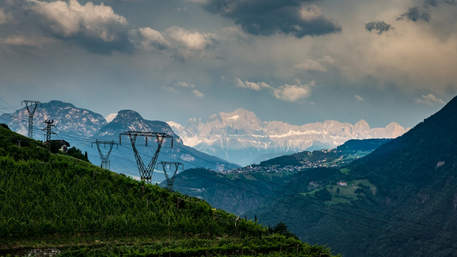 Italy : Alto Adige : Scenery around Bolzano