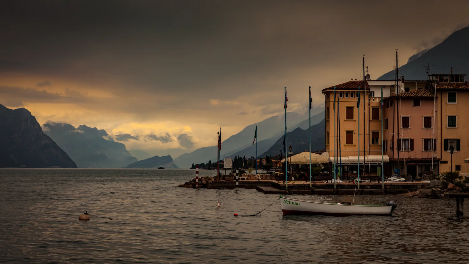 Italy : Veneto : Lake Garda