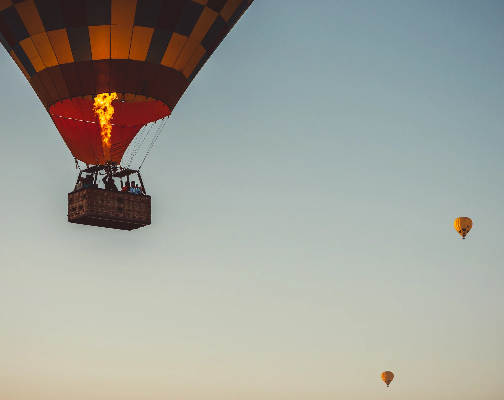 California : Napa Valley : Balloons over Yountville