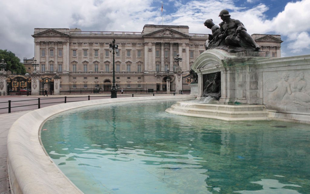 Christian-Schaffer-England-London-Buckingham-Palace.jpg