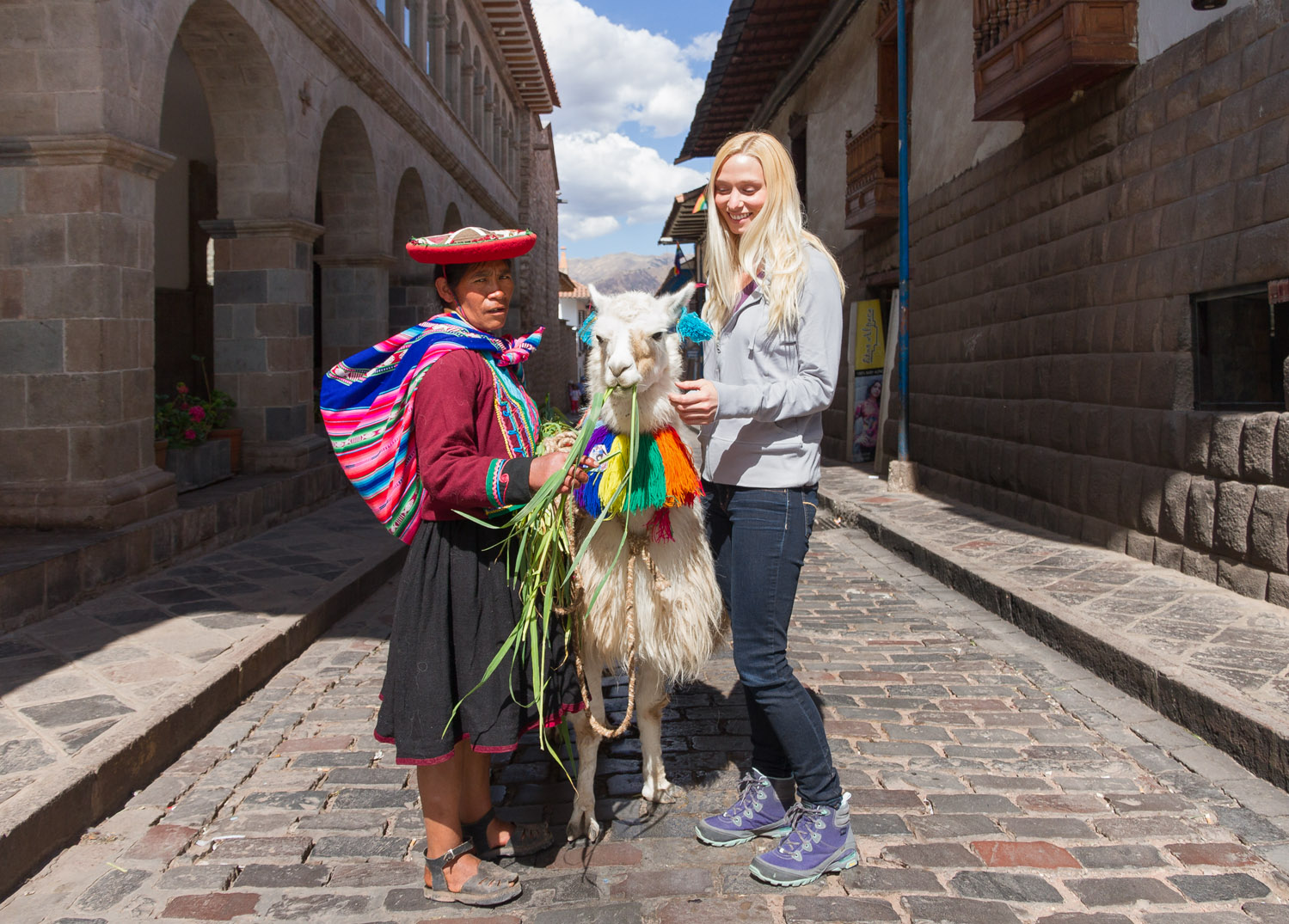 Christian-Schaffer-Peru-Cusco-Llama.jpg