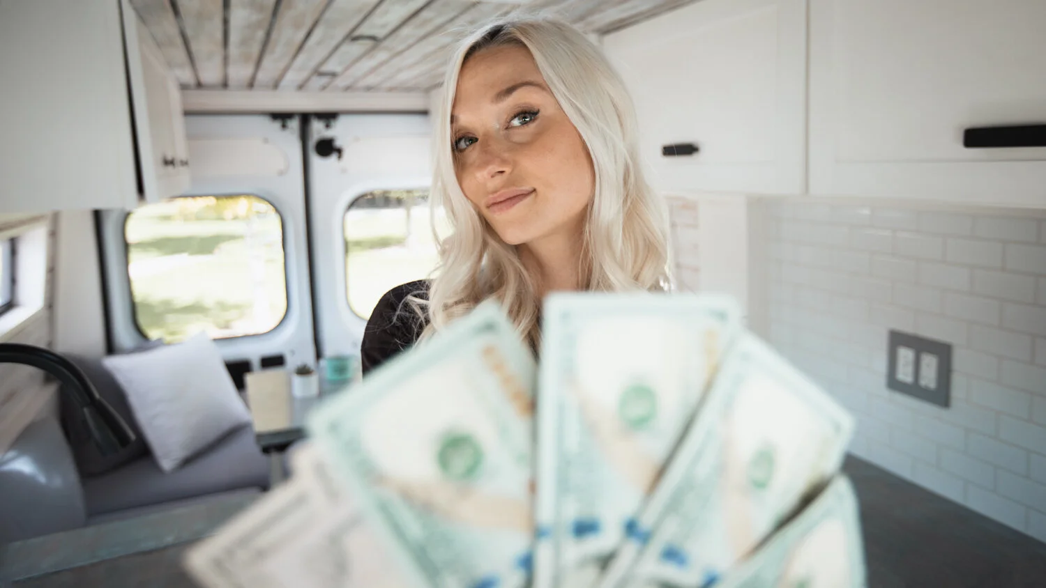 VANLIFE | HOW I MAKE MONEY + BACKGROUND