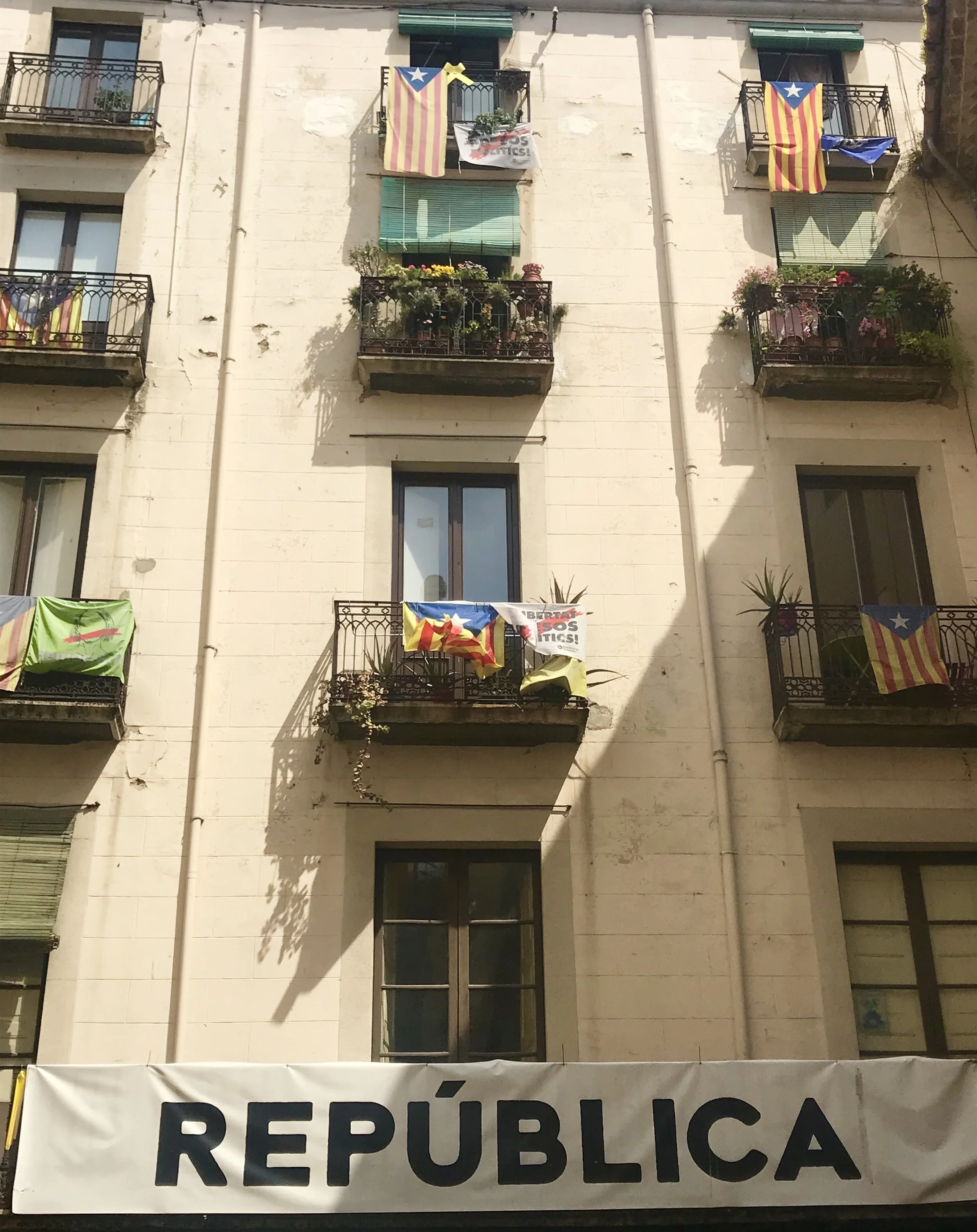 A rather large statement in the historic center of Girona. We are in the heart of the Catalan independence movement.