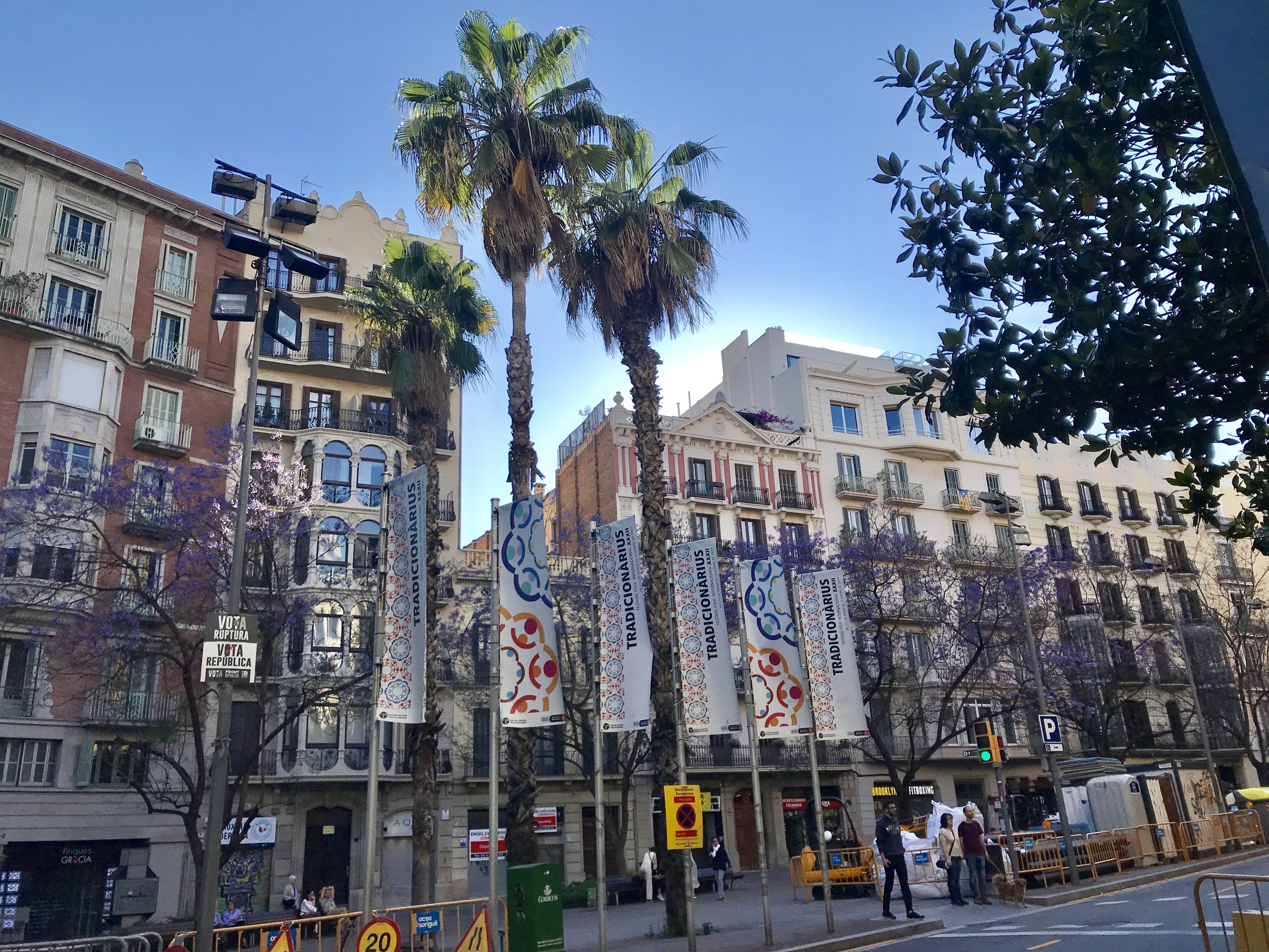 First impressions of Barcelona on day #1 with incredible light!