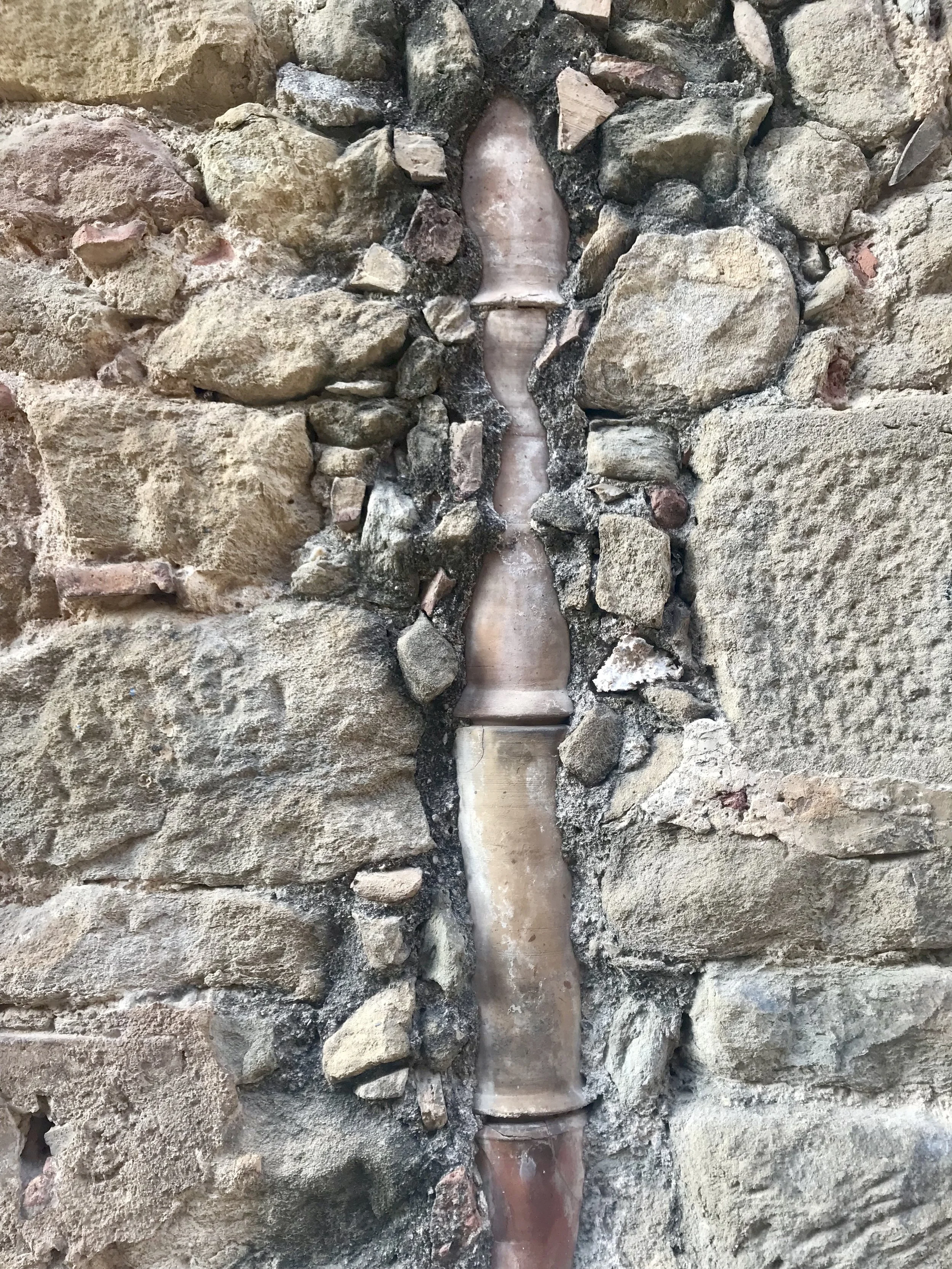 Imbedded ceramic pipe for plumbing