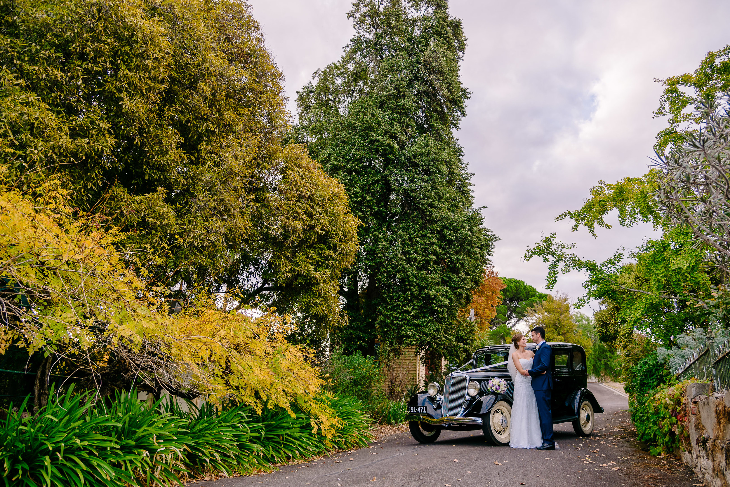 Wedding Car in Driveway of Fortuna Villa Bendigo