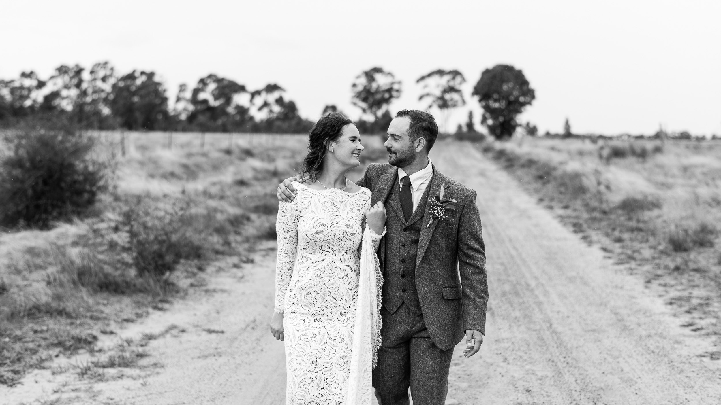 Bendigo_Farm_Wedding_S&W-80.JPG