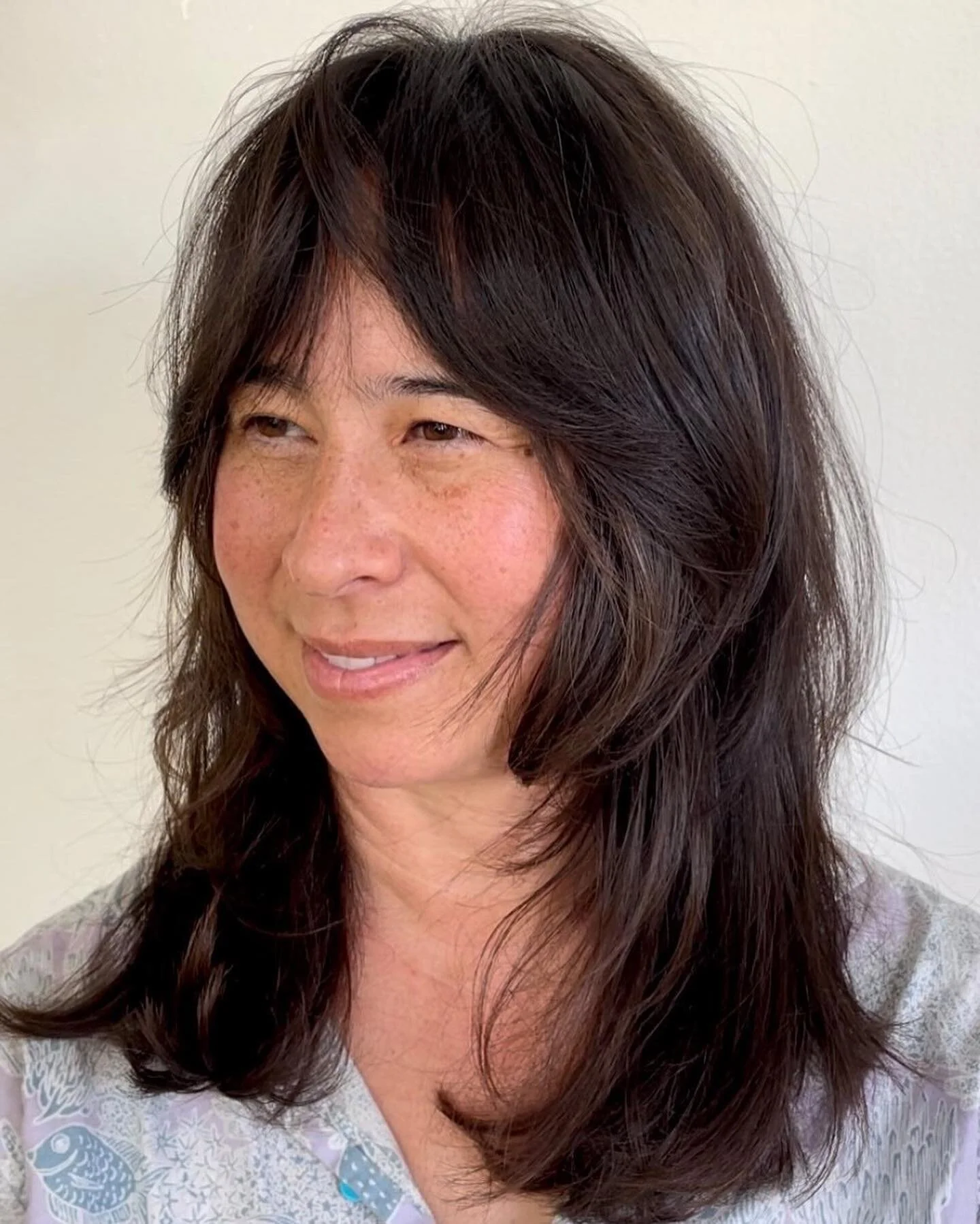 Such an effortlessly cool haircut by @allthecolors_amber 🤩 book an appointment just to watch the wonder of her work 🪄