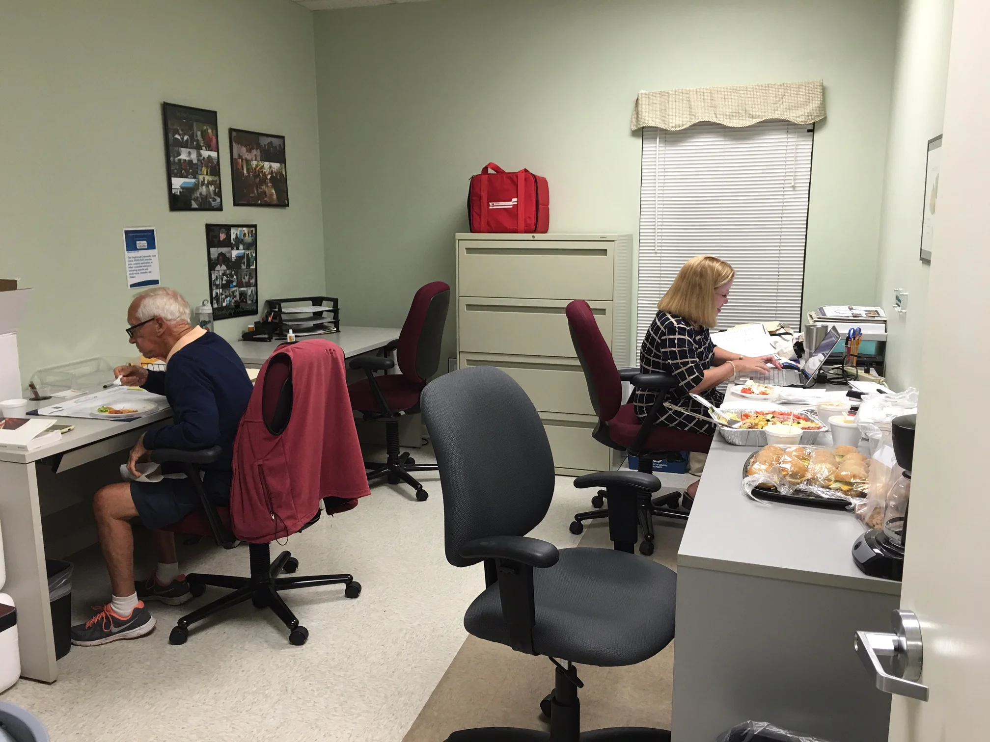 Dr. Slifer and Beth reviewing charts