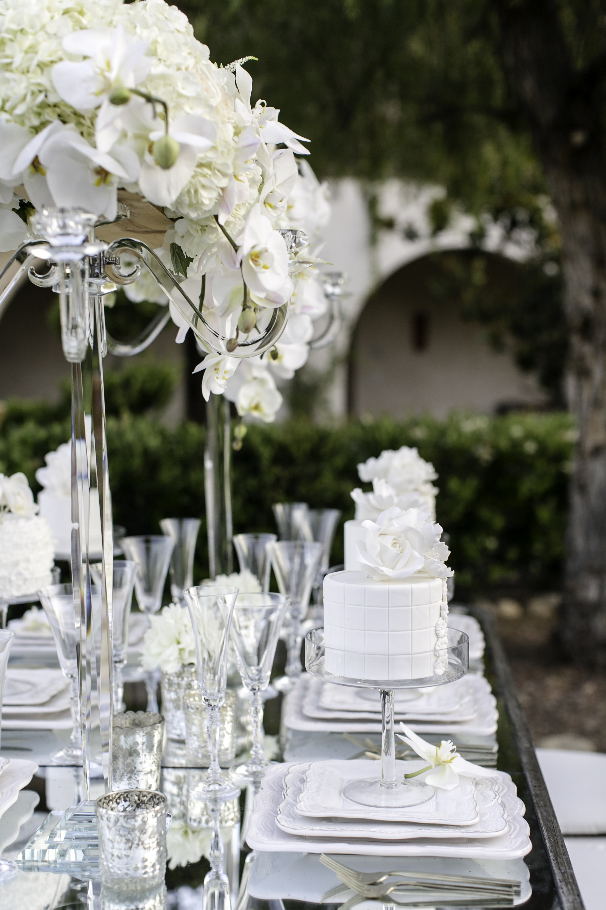 Ponte Winery | Styled by Michelle Garibay | LeahMarie Photography | Cakes By RooneyGirl BakeShop | Orange County Wedding | Temecula Wedding