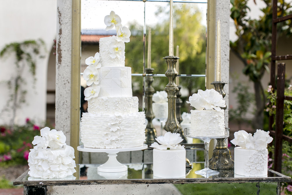 Ponte Winery | Styled by Michelle Garibay | LeahMarie Photography | Cakes By RooneyGirl BakeShop | Orange County Wedding | Temecula Wedding 