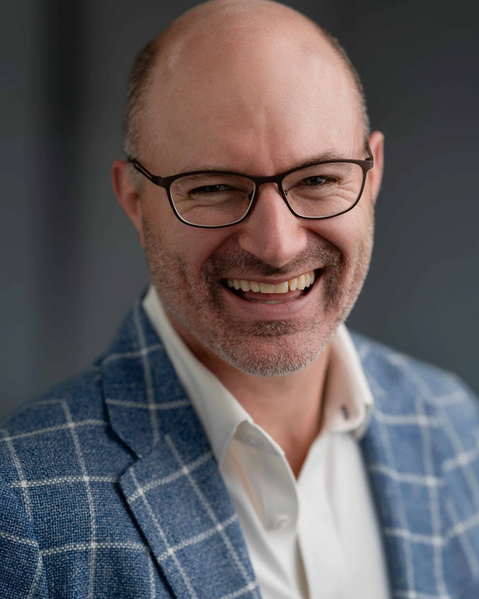 Recent business headshot work with Chris at our studio, Portland, OR, December 2025.

#portlandheadshots #portlandphotographer #pdxbusiness #portlandprofessionals #professionalheadshots #headshotphotographer #portlandbranding #portlandcreatives #pdxp