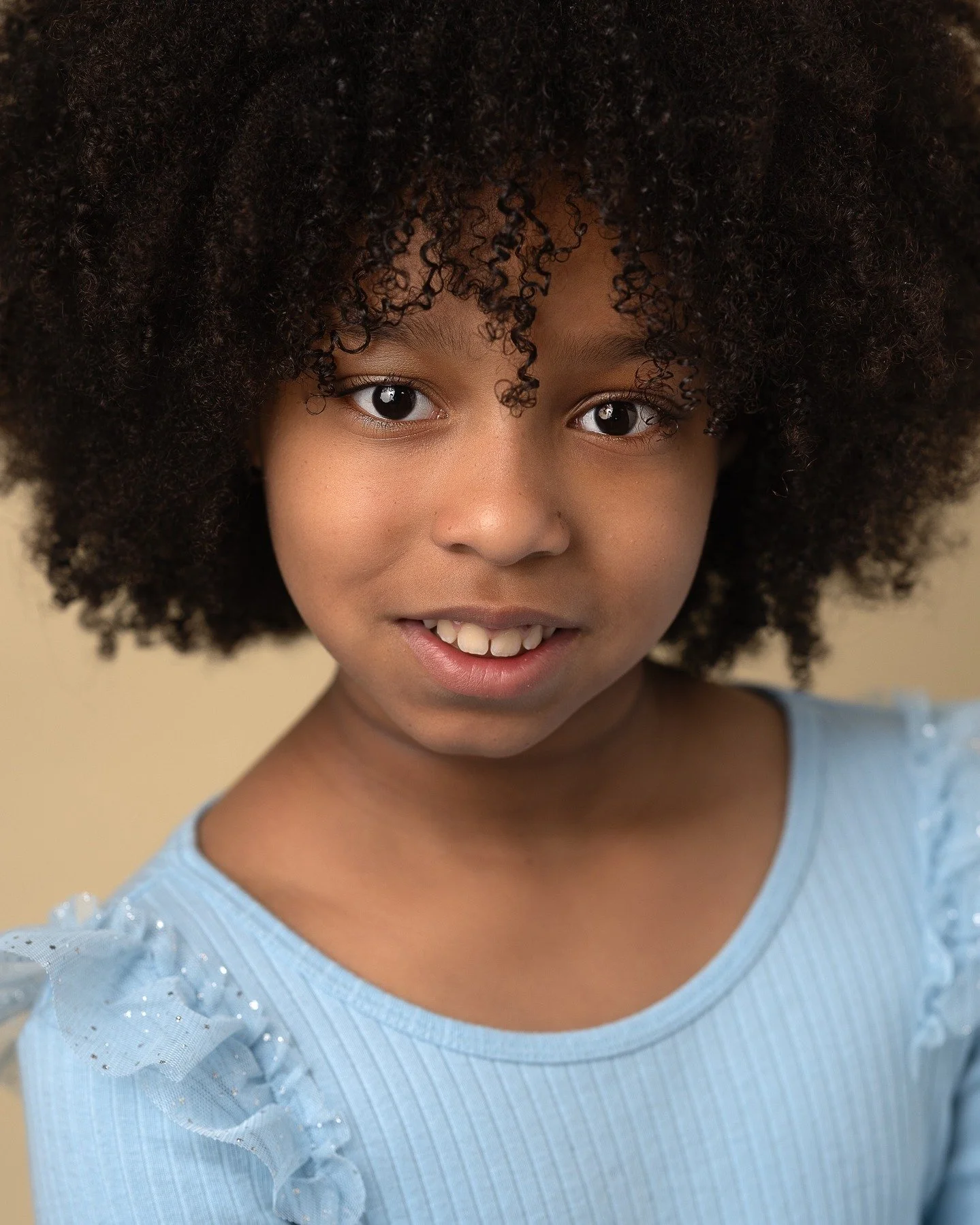 Adorable new headshots of Miss Mya for @seattletalent /// #kidactor #kidheadshot #youngactor #kidtalent #youngtalent #headshotphotography #headshotphotographer #portlandheadshots #portlandphotographer #castingkids #kidscasting #youthactor #talentagen