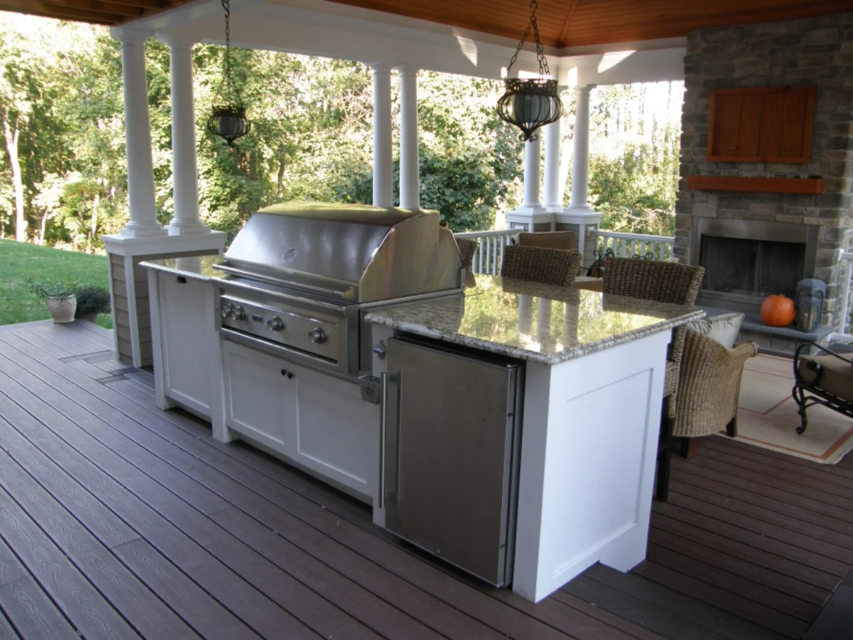PAVILION KITCHEN