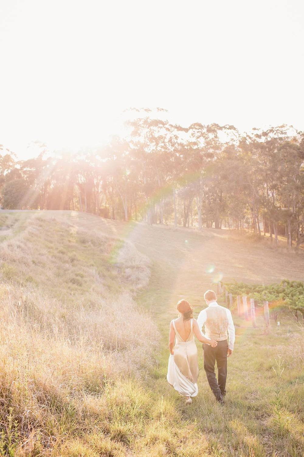 Relaxed wedding photographer Hunter Valley.jpg