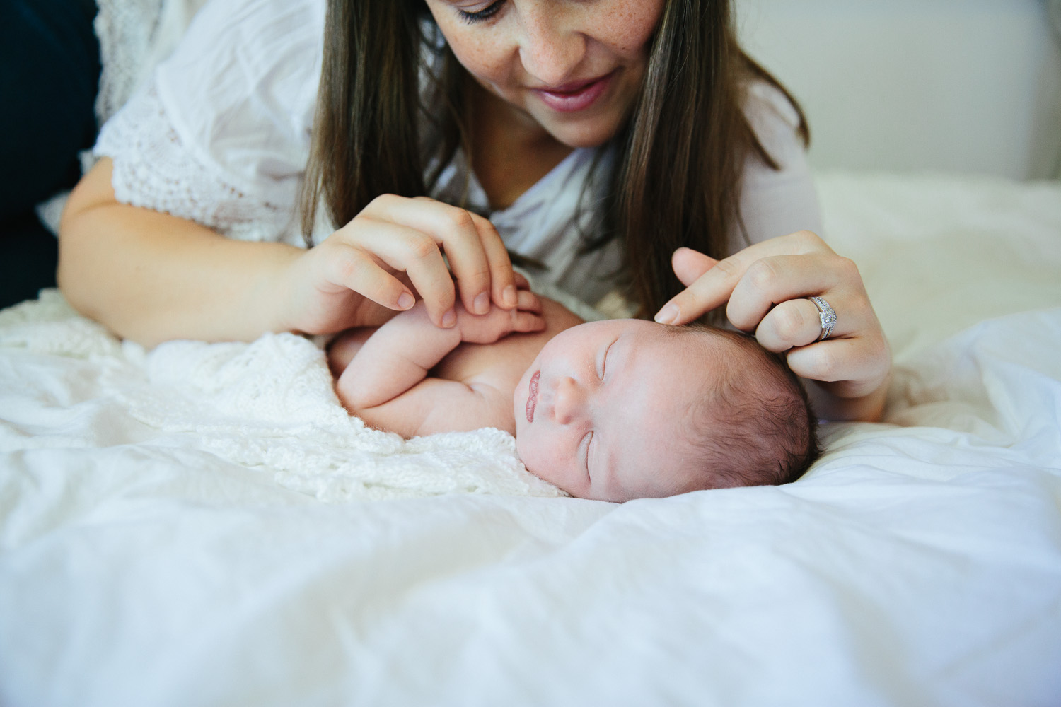 Documentary lifestyle newborn photographer-67.jpg