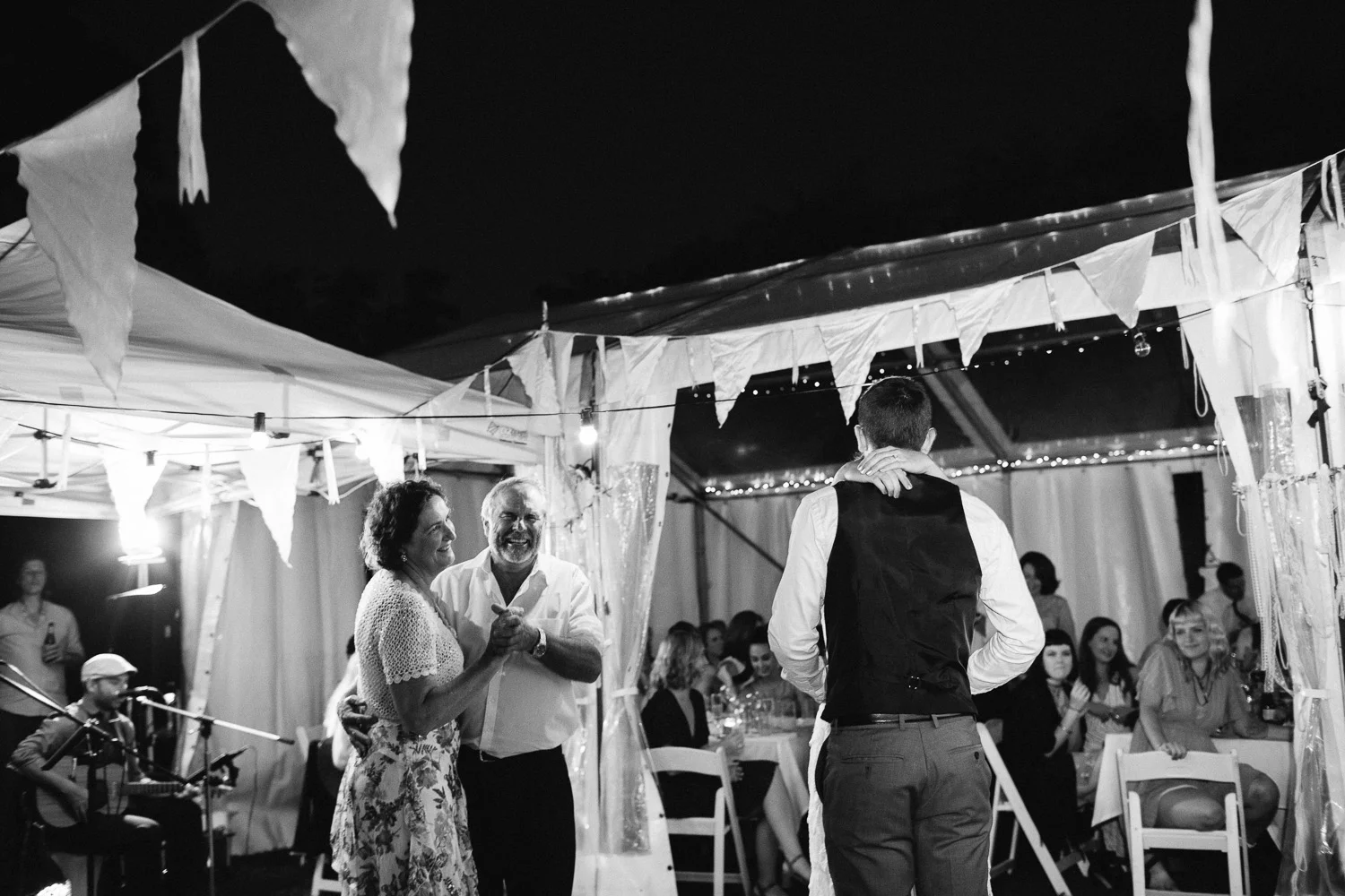 Relaxed Mt Penang gardens wedding documentary photographer-100.jpg