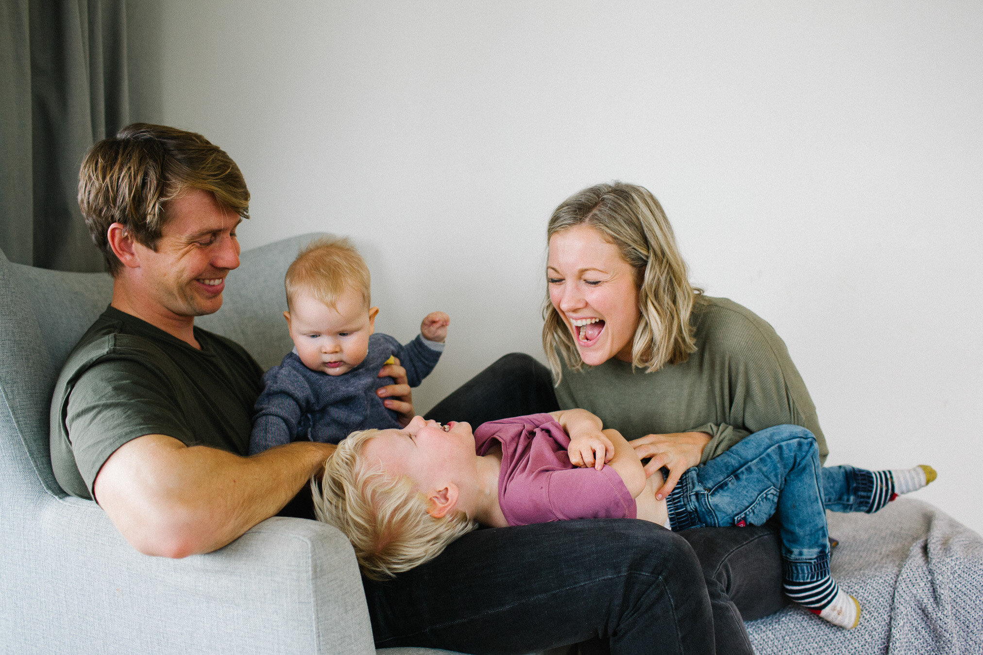 Candid relaxed family photos at home. Central Coast. Sandra Henri Photography.-18.jpg