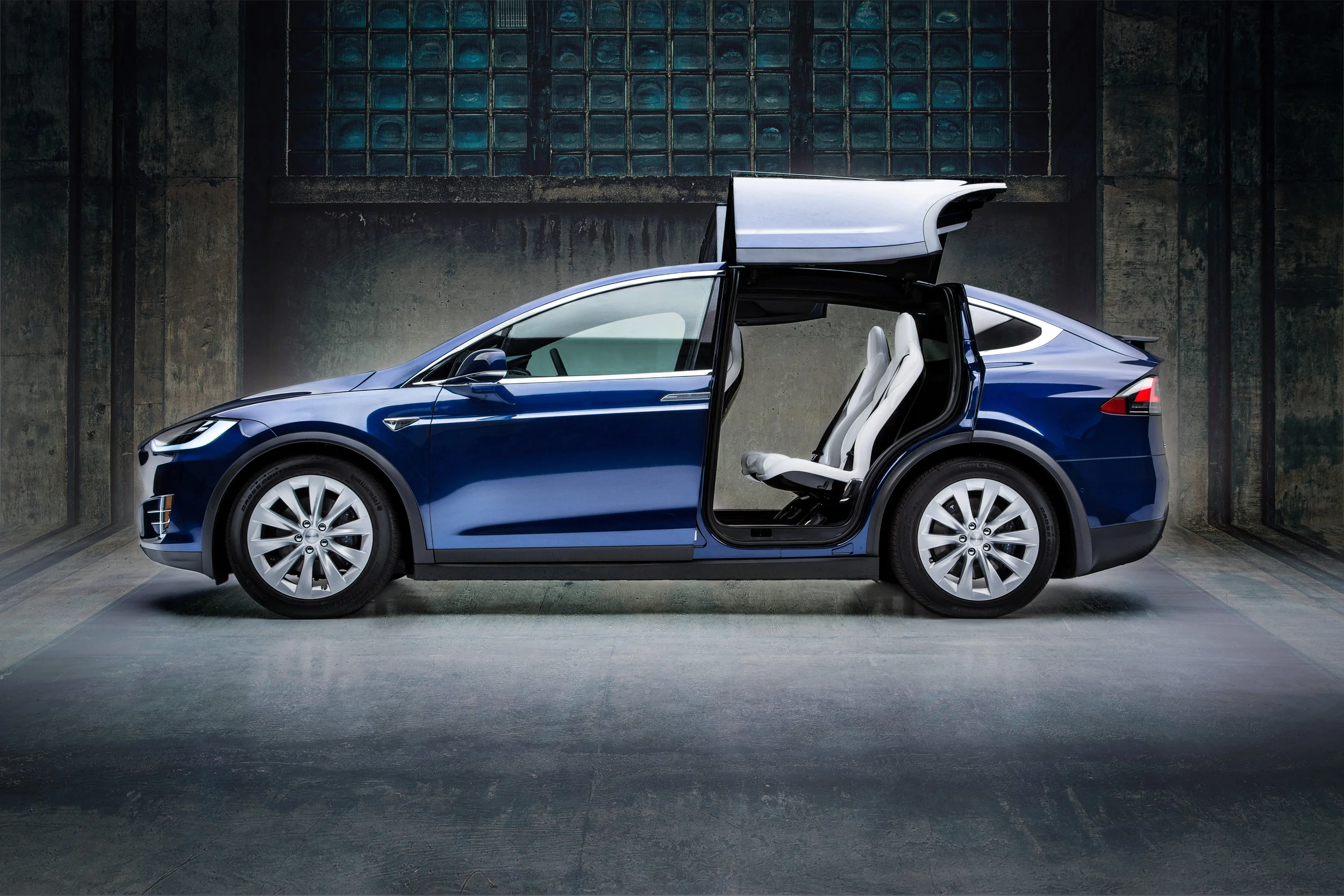 Telsa Model X-4a.jpg